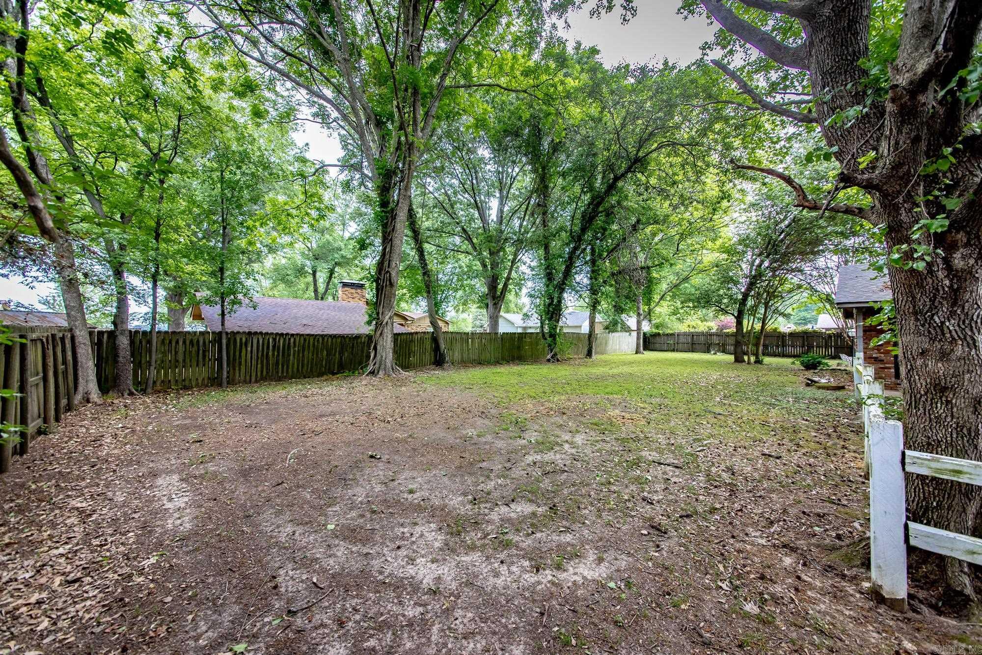 203 Cottonwood Drive England, AR 72046