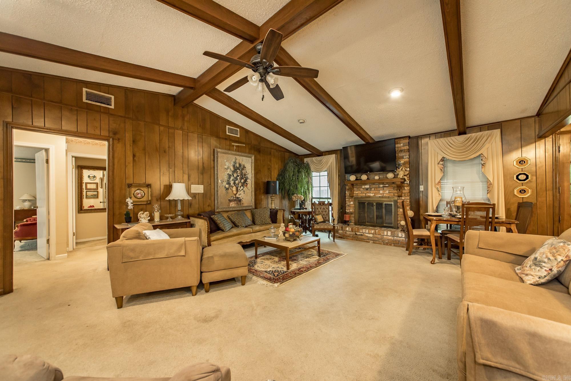 203 Cottonwood Drive England, AR 72046