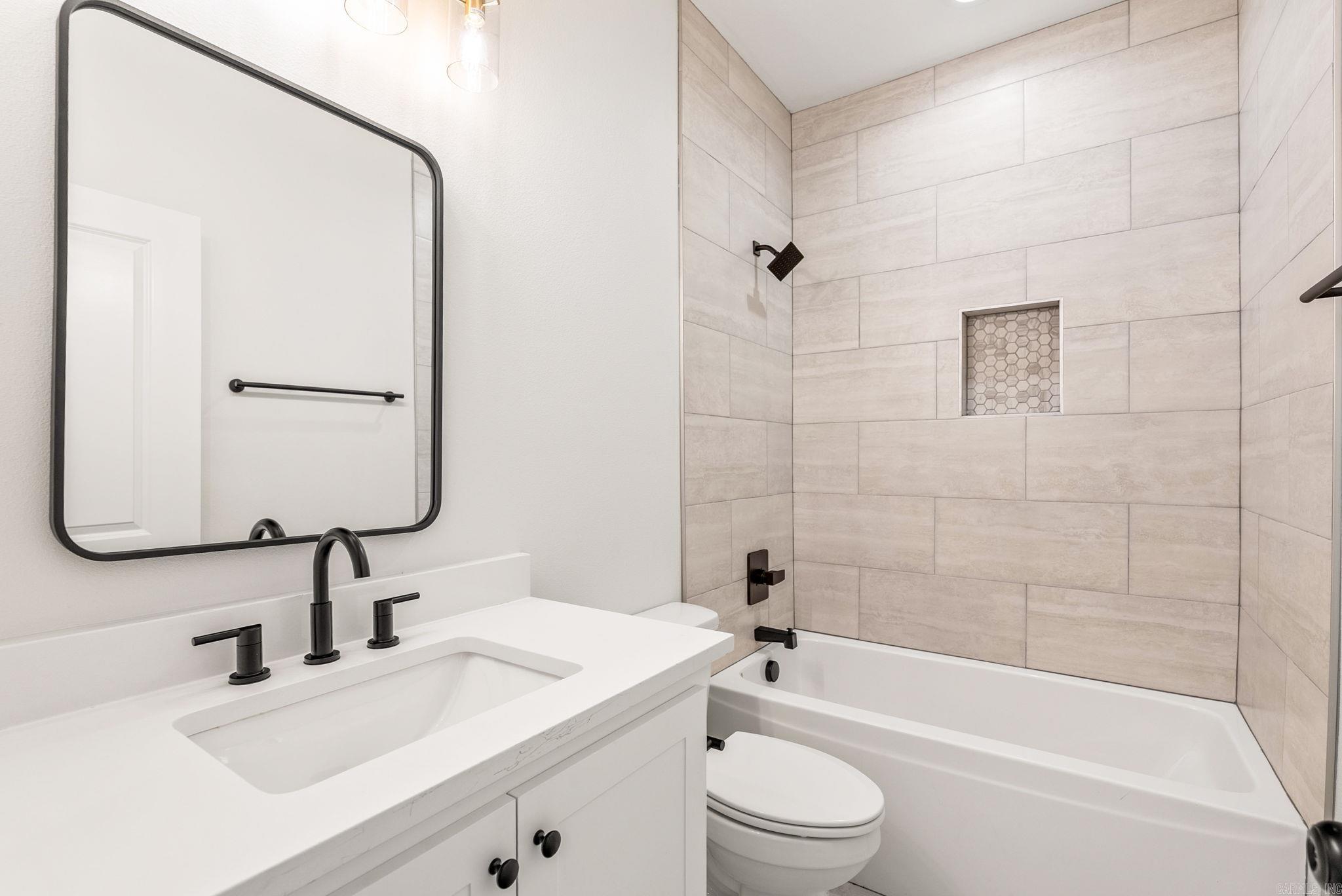 46 Ridge View Street Vilonia, AR 72173