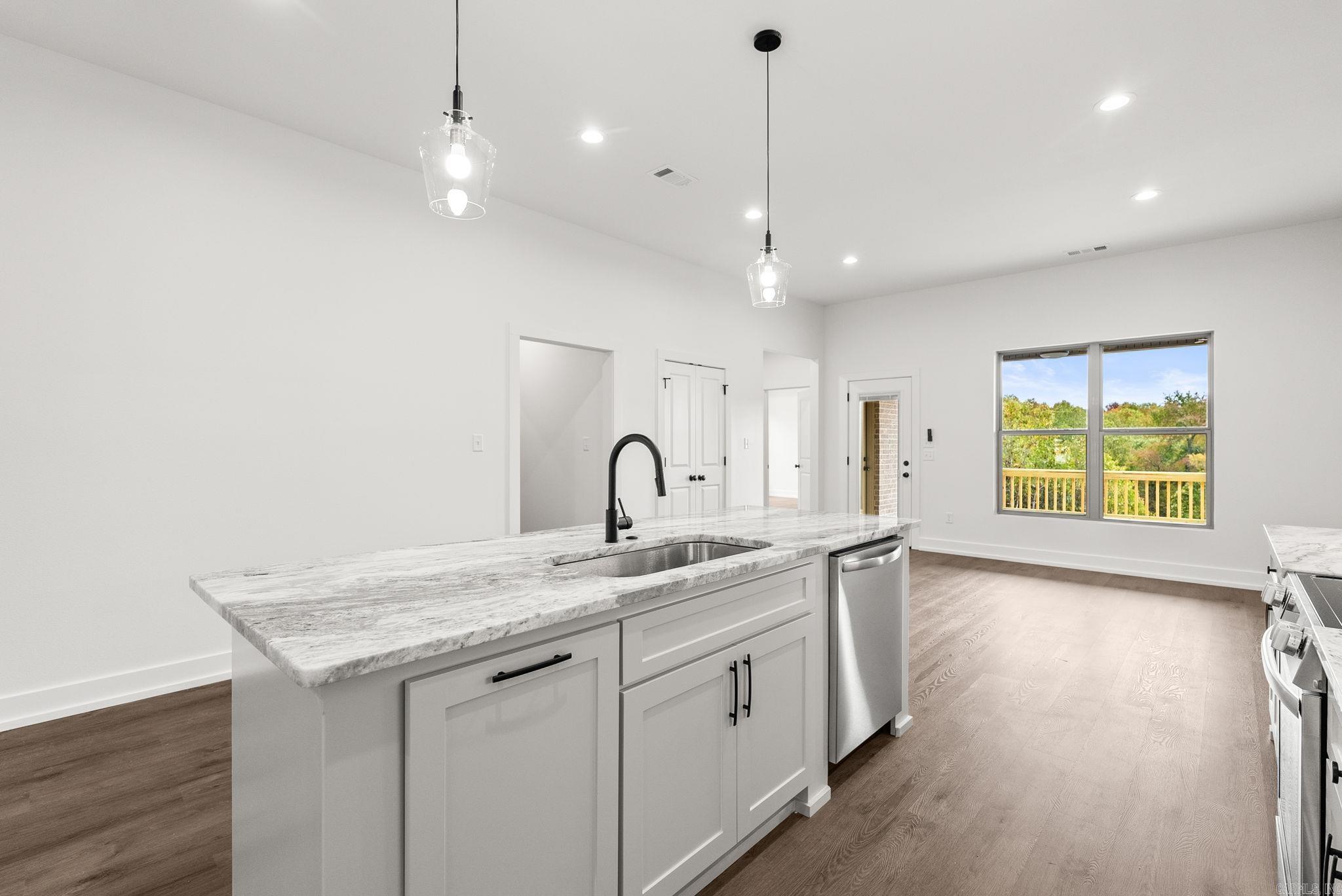 73 Summer Sky Drive  Greenbrier, AR