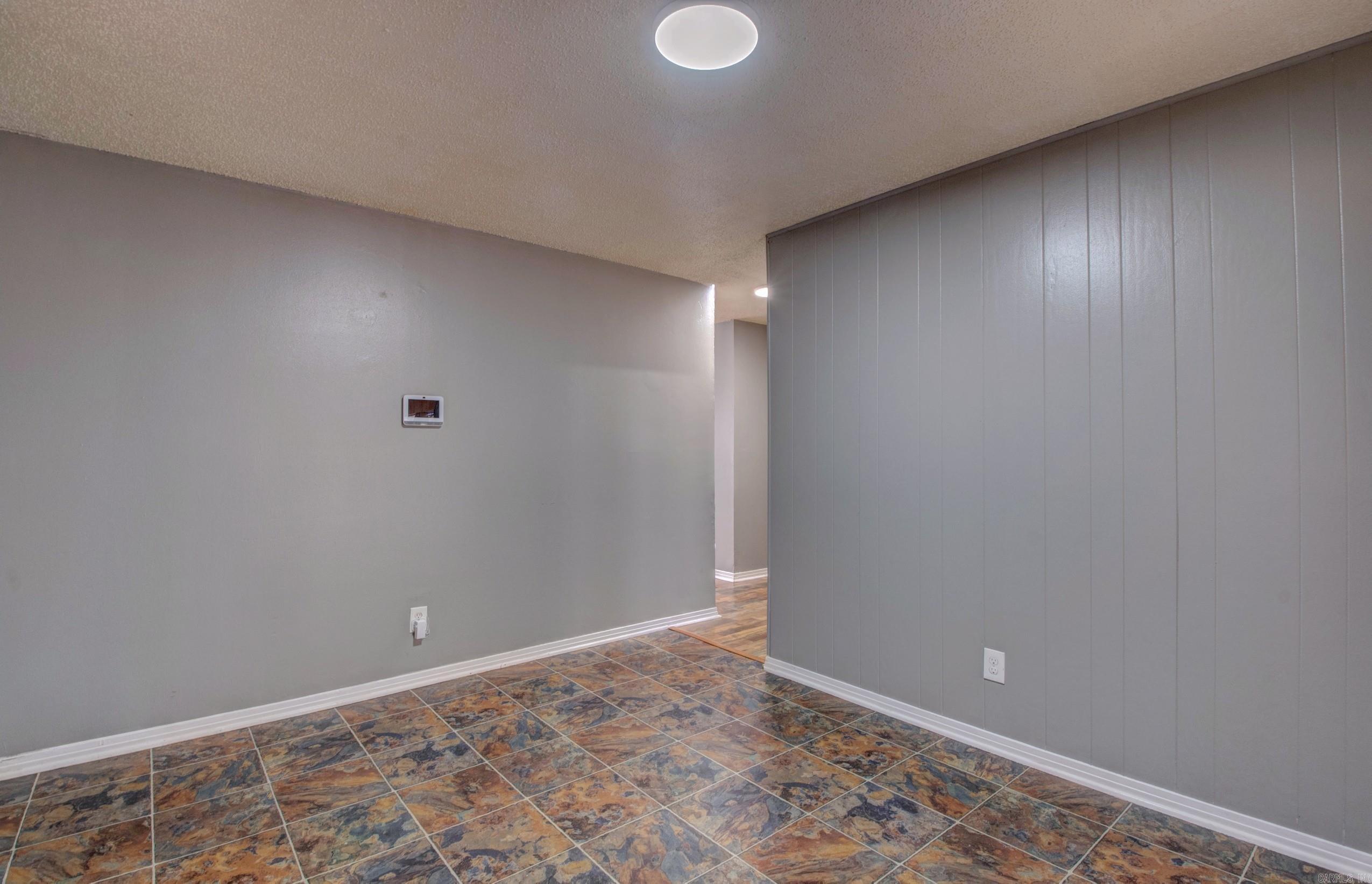 8 Bay  Little Rock, AR