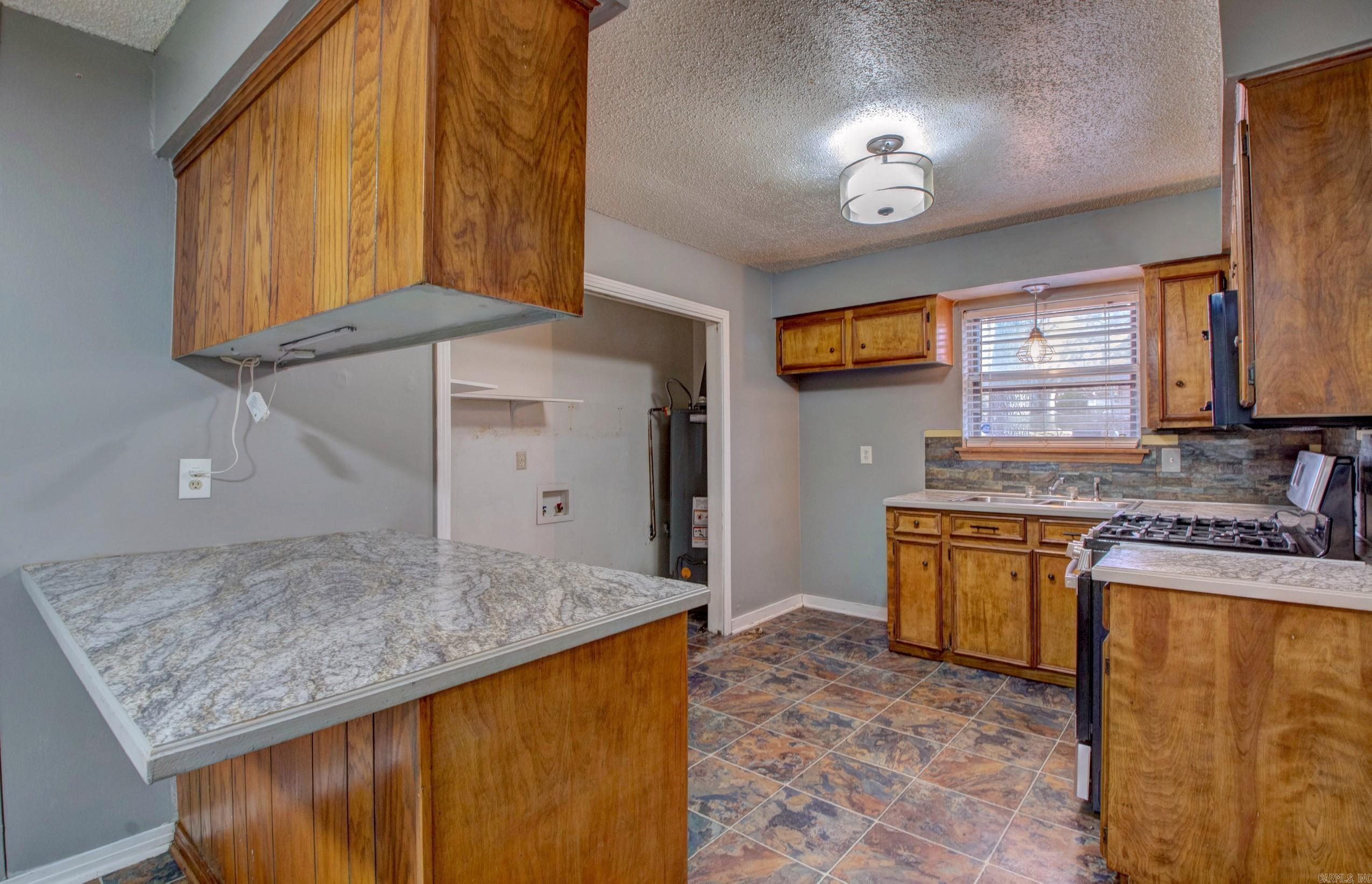 8 Bay  Little Rock, AR