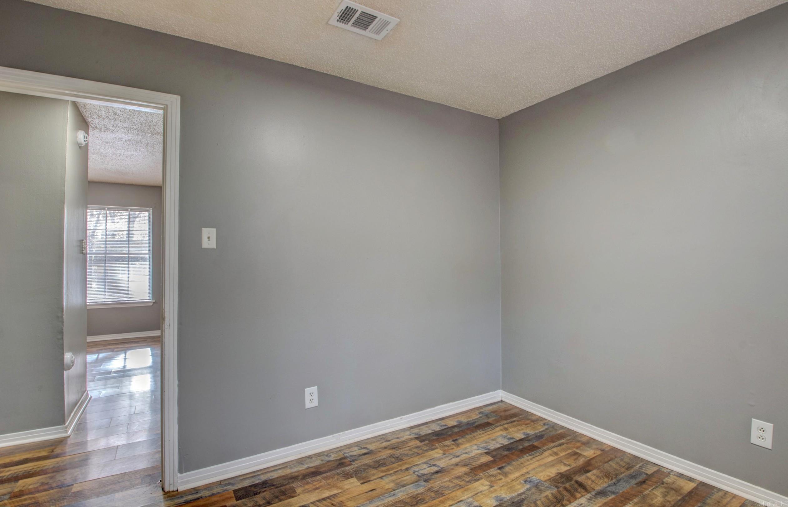 8 Bay  Little Rock, AR