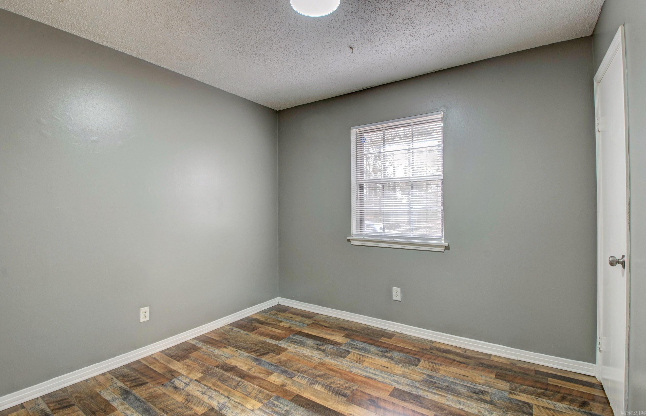 8 Bay  Little Rock, AR