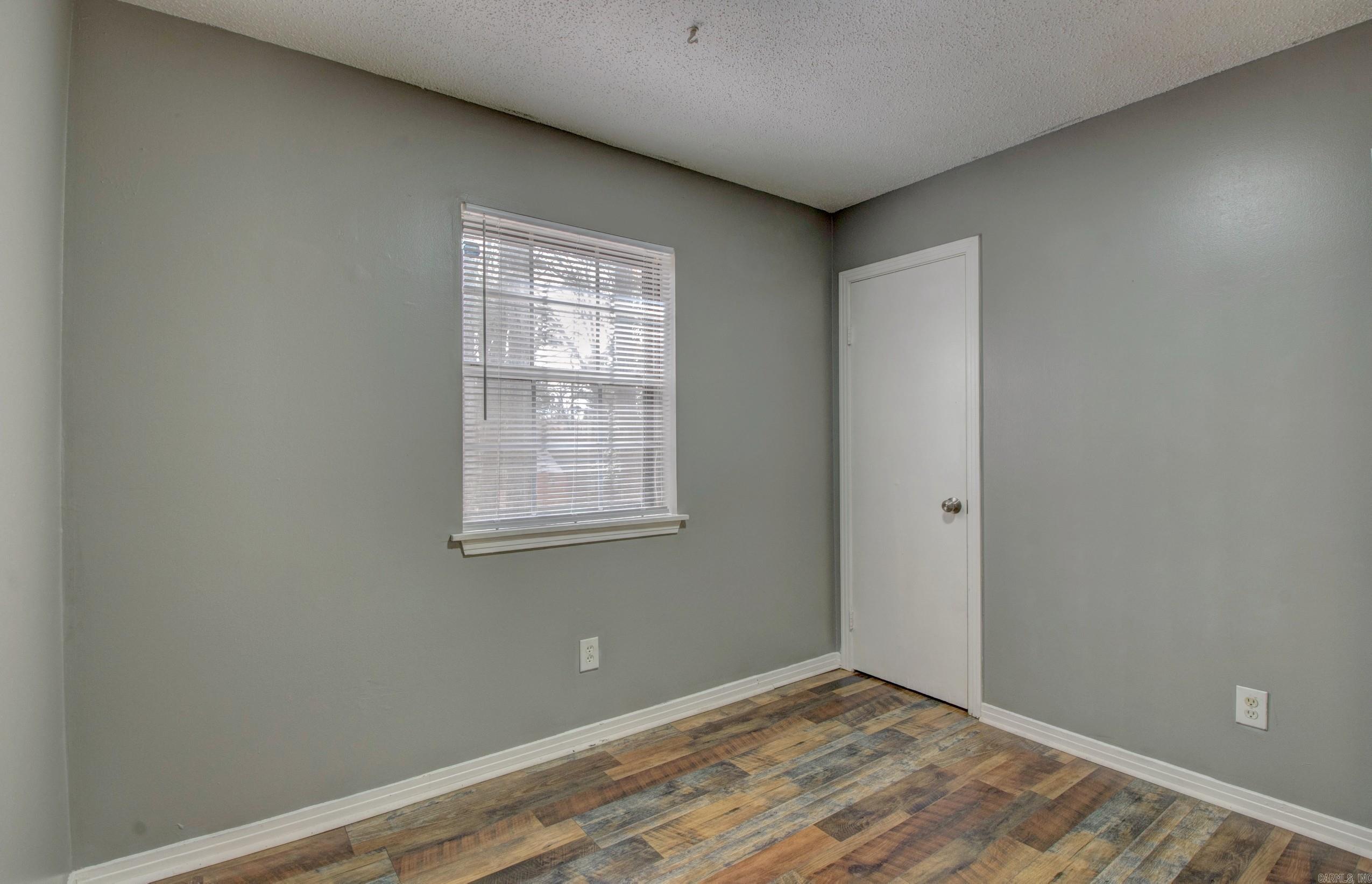 8 Bay  Little Rock, AR