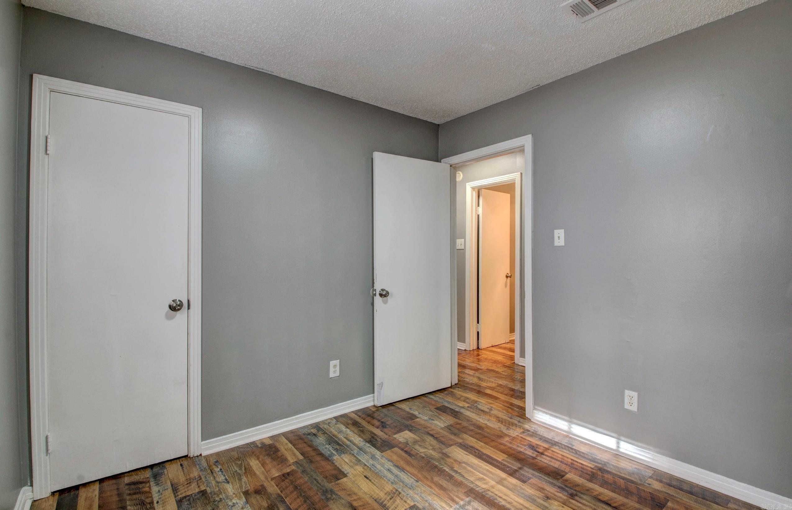 8 Bay  Little Rock, AR