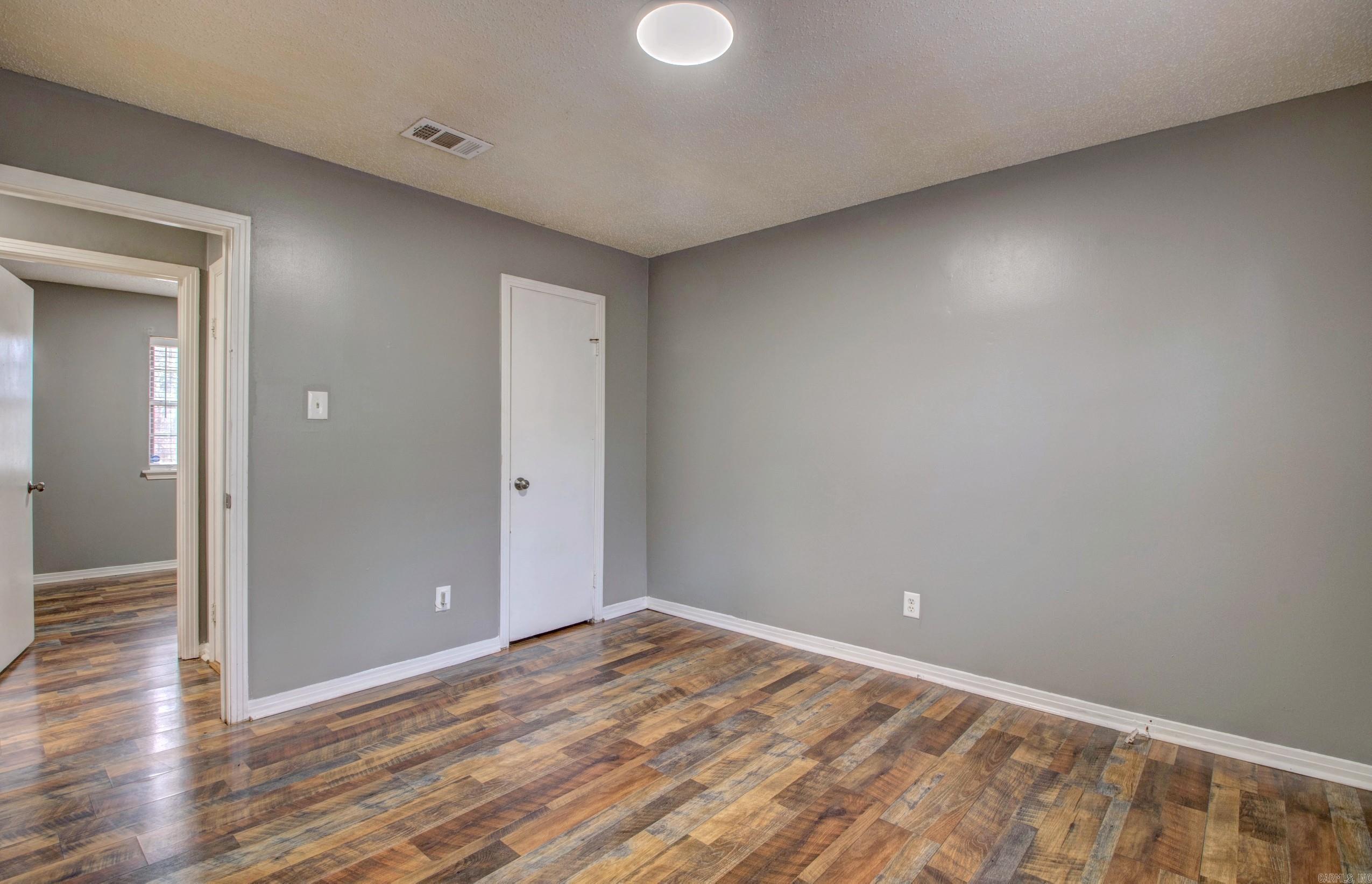 8 Bay  Little Rock, AR