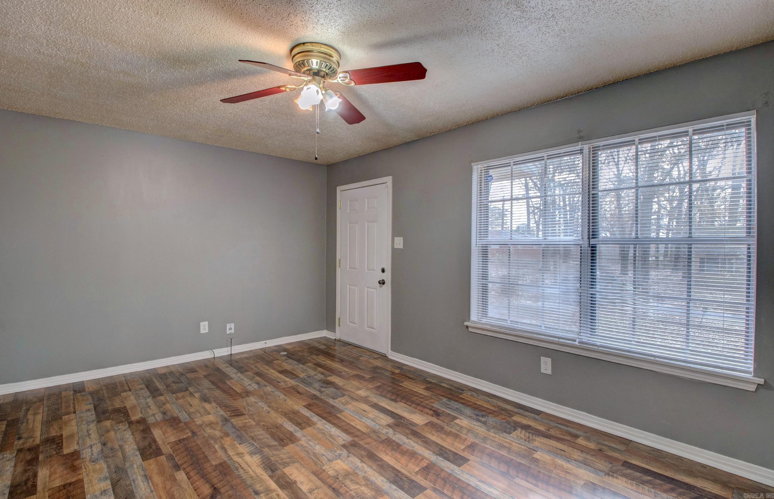 8 Bay  Little Rock, AR