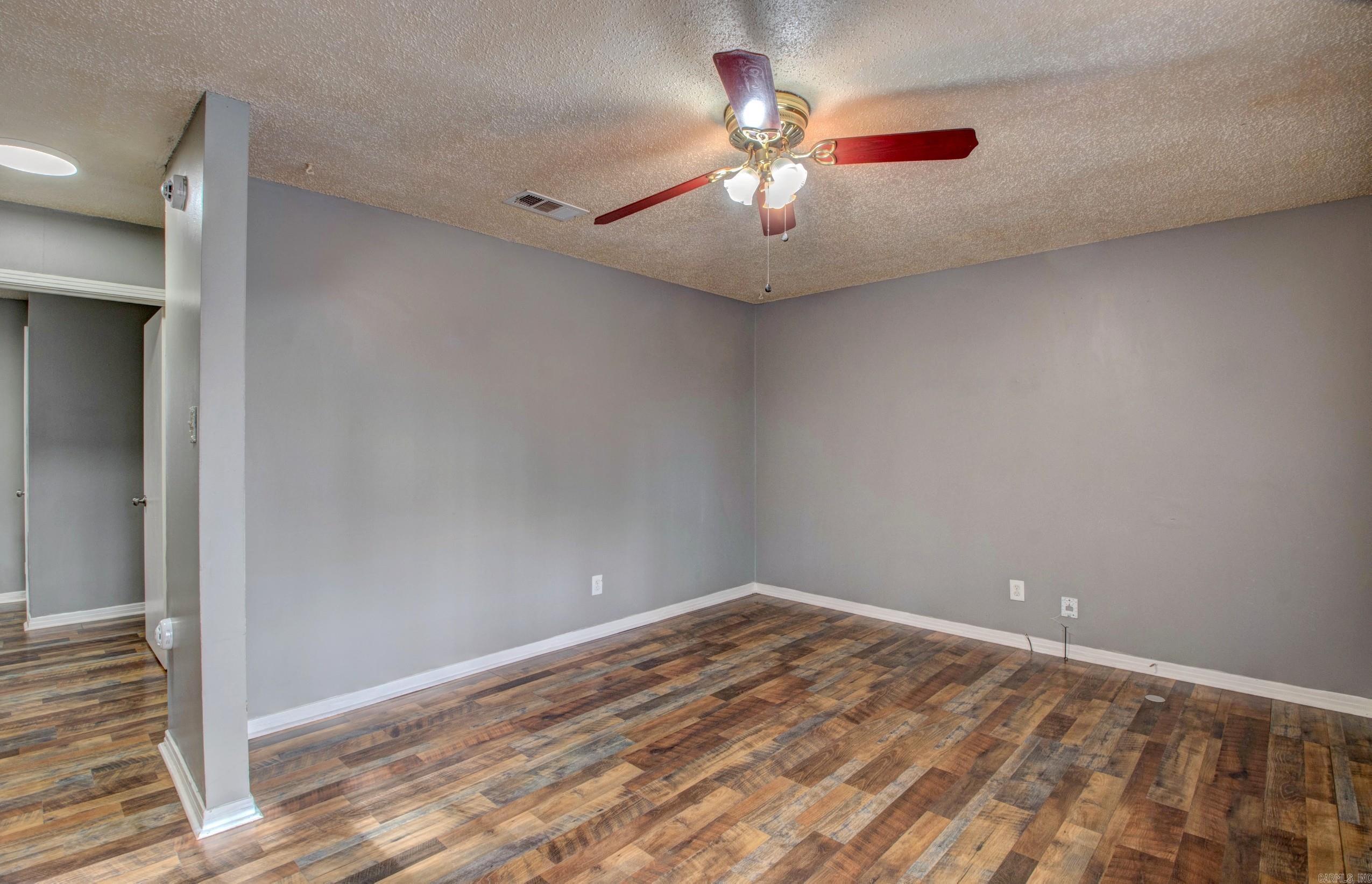 8 Bay  Little Rock, AR