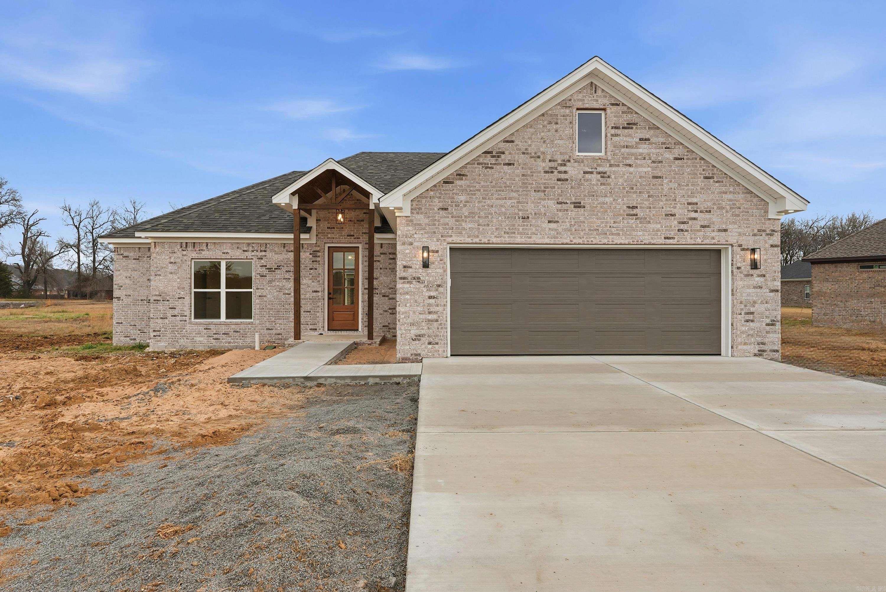 31 Sunny  Morrilton, AR