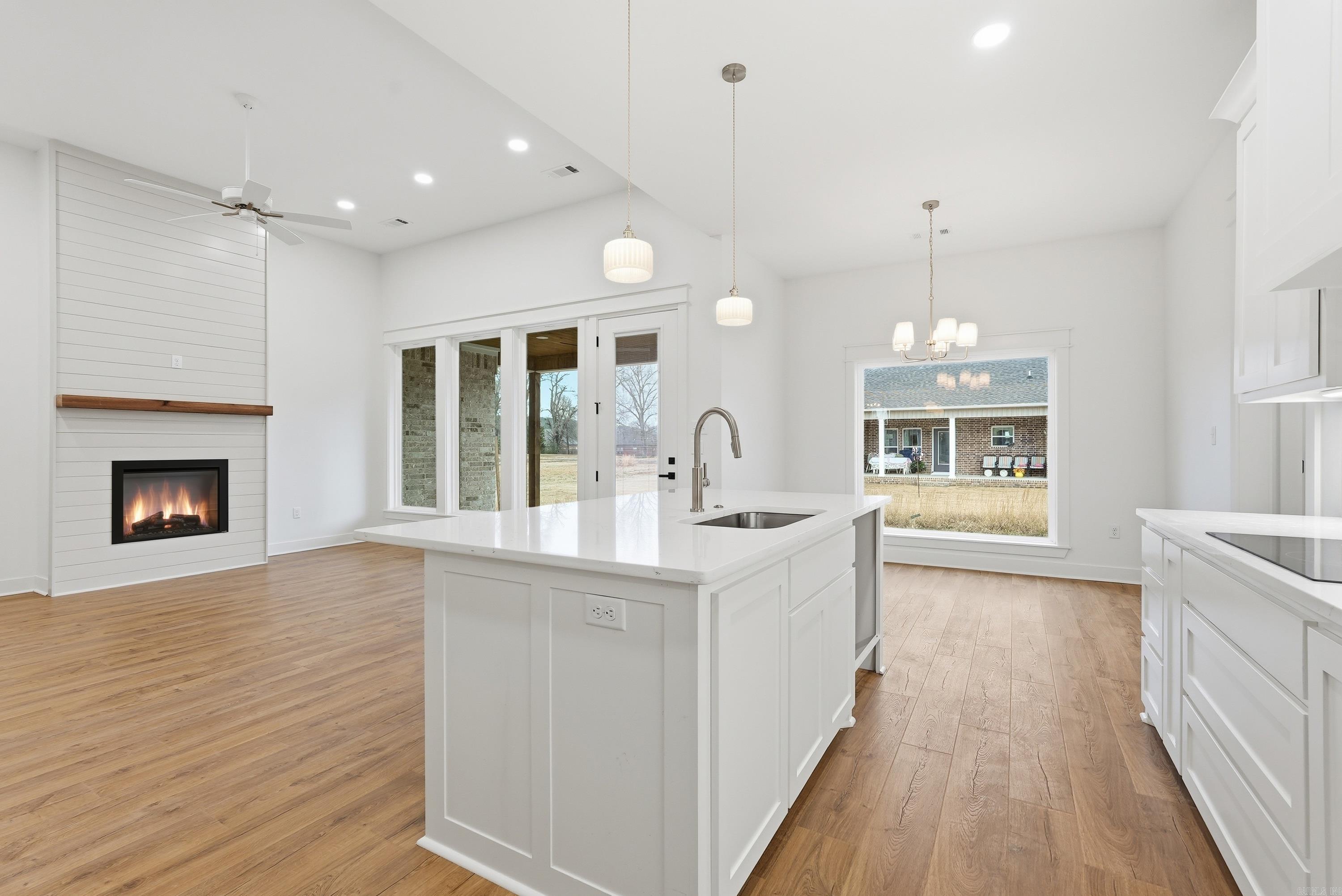 31 Sunny  Morrilton, AR