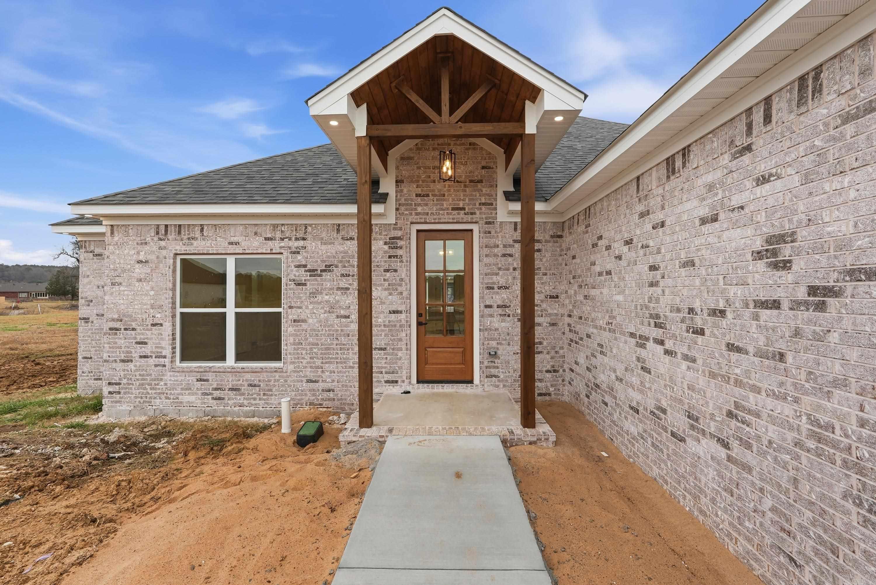 31 Sunny  Morrilton, AR