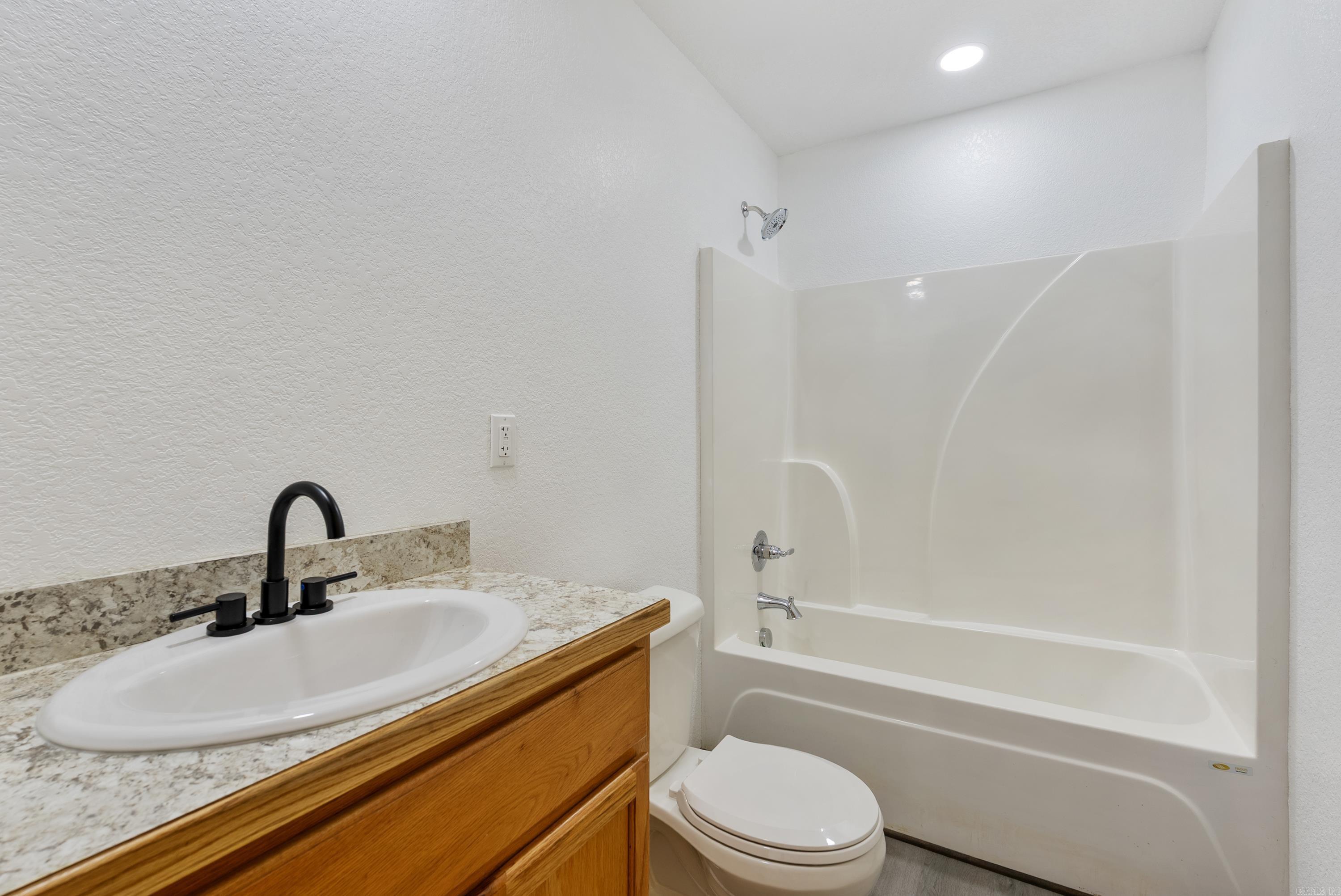 642 School  Rose Bud, AR