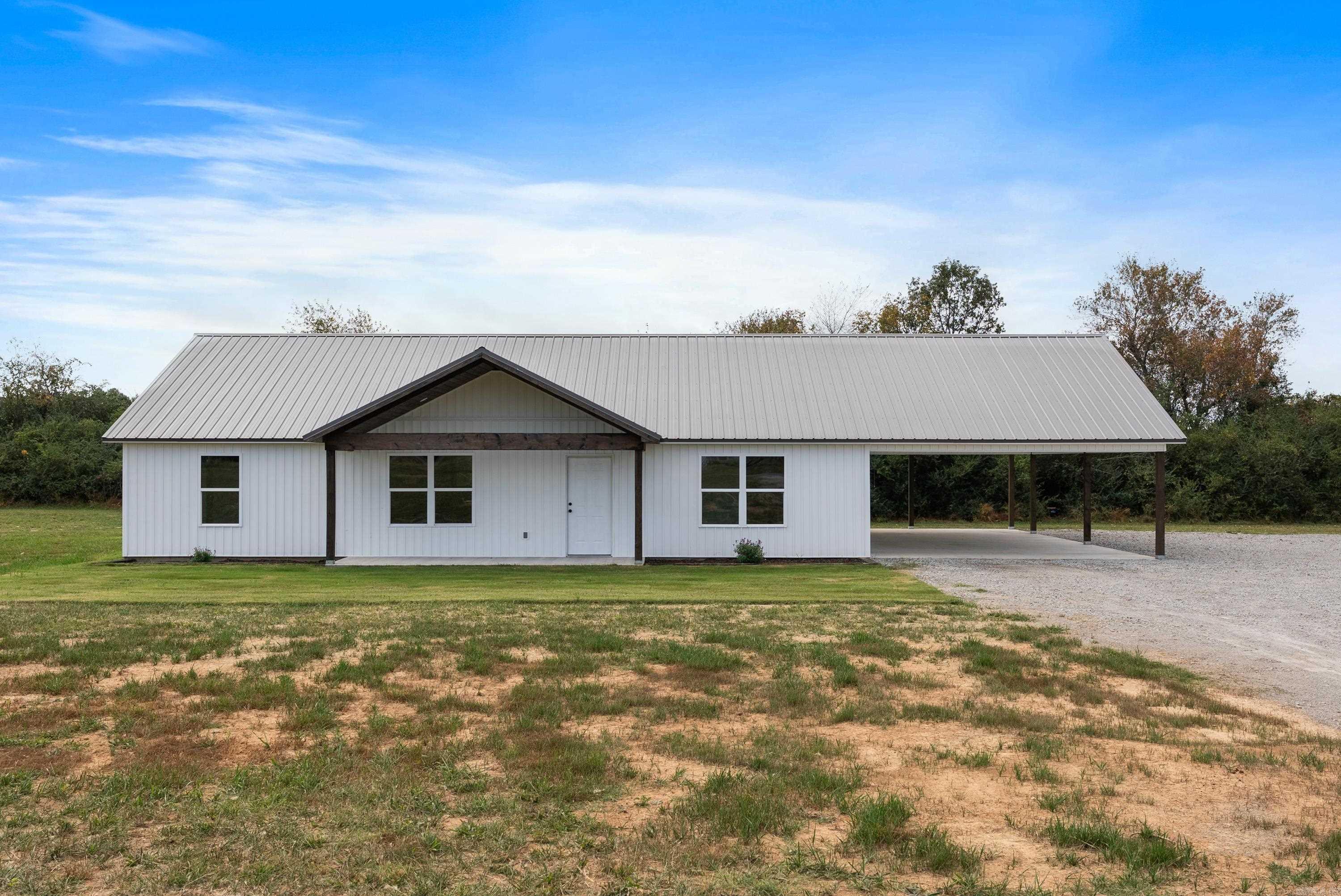 642 School  Rose Bud, AR