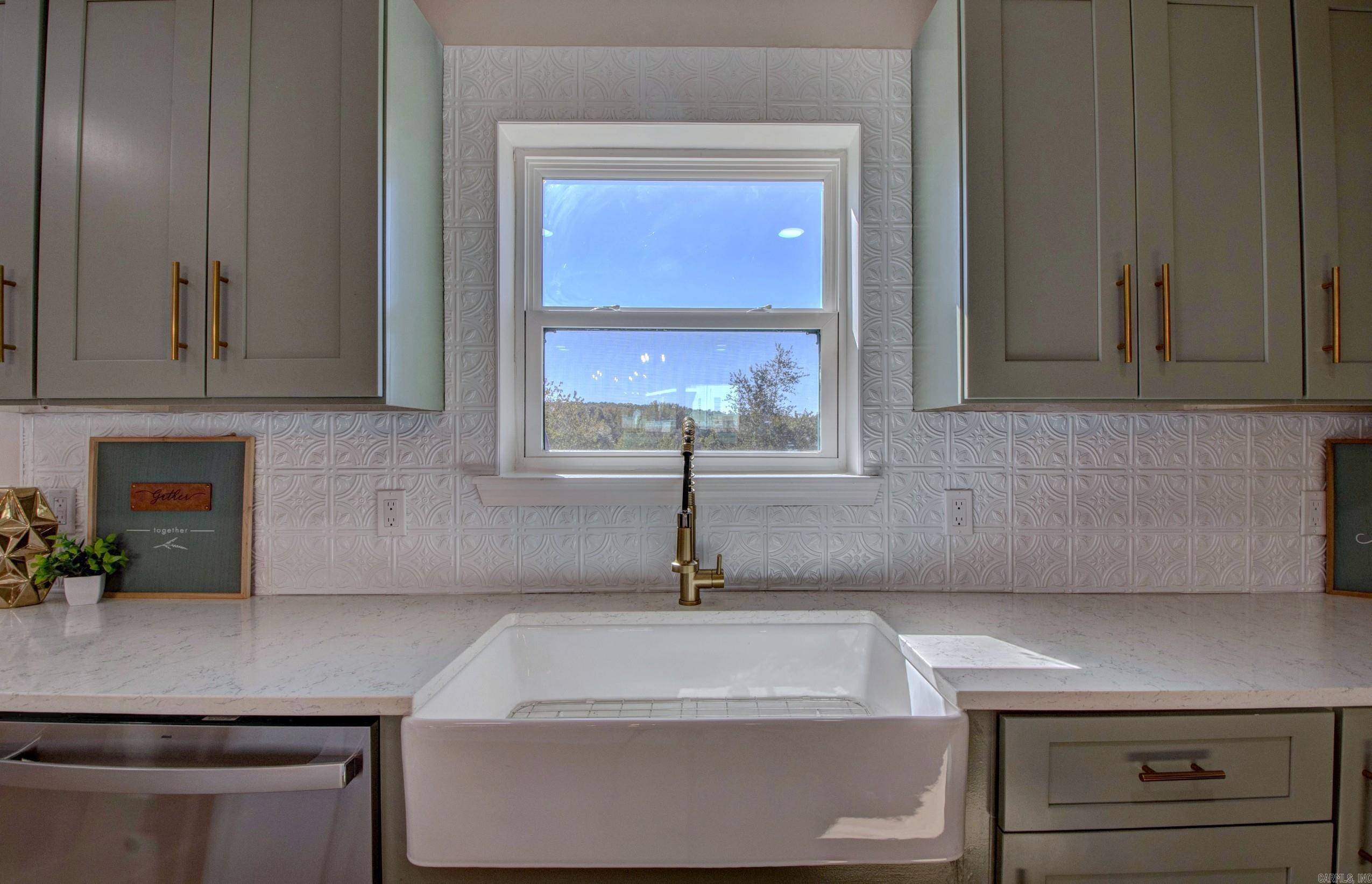 15 Conrad  Higden, AR