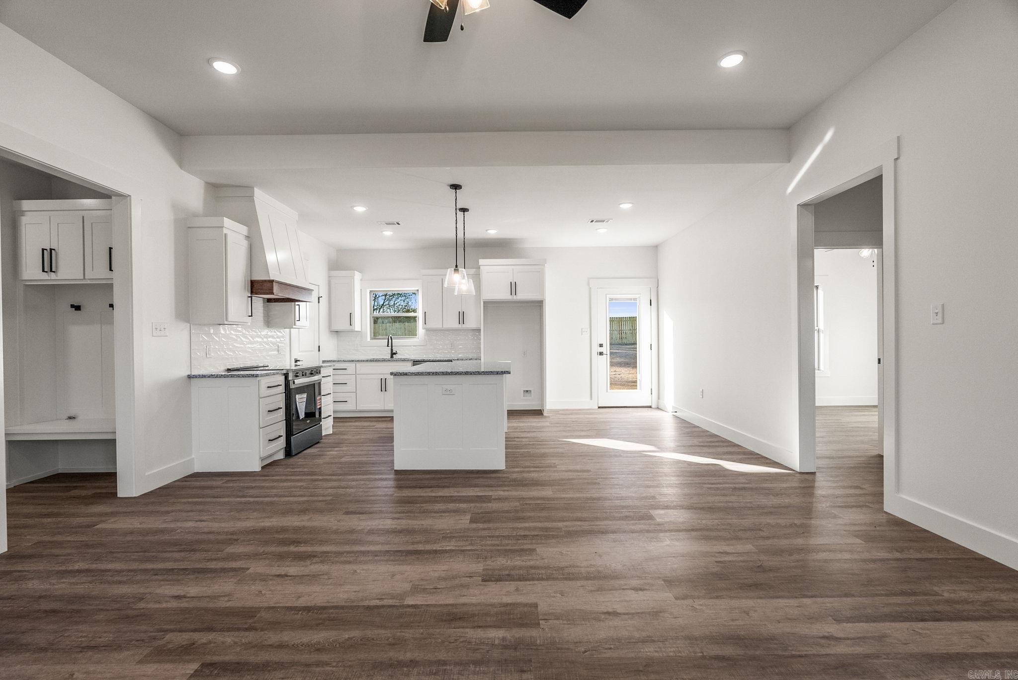 21 West Cedar Hill Road Greenbrier, AR 72058