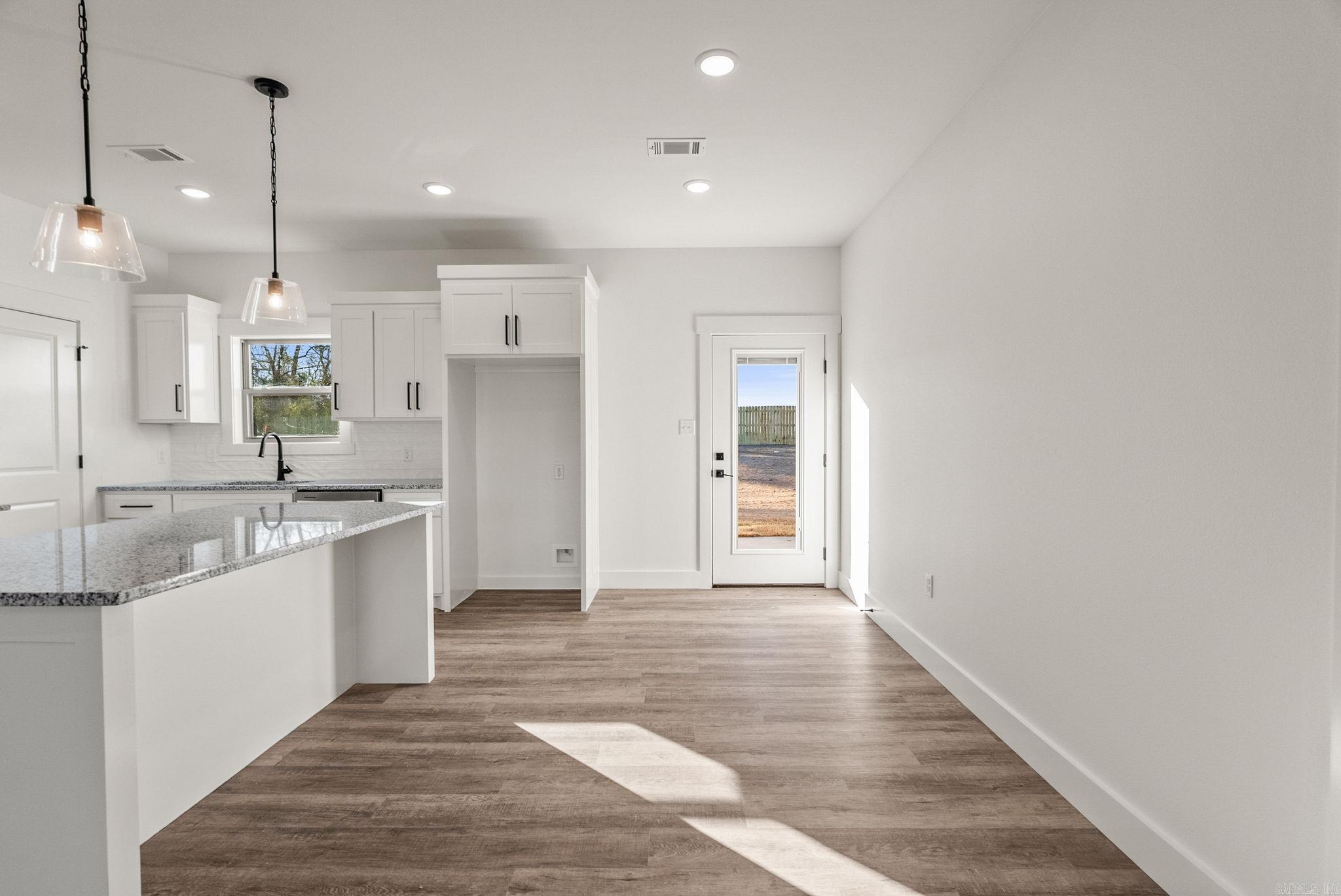 21 West Cedar Hill Road Greenbrier, AR 72058