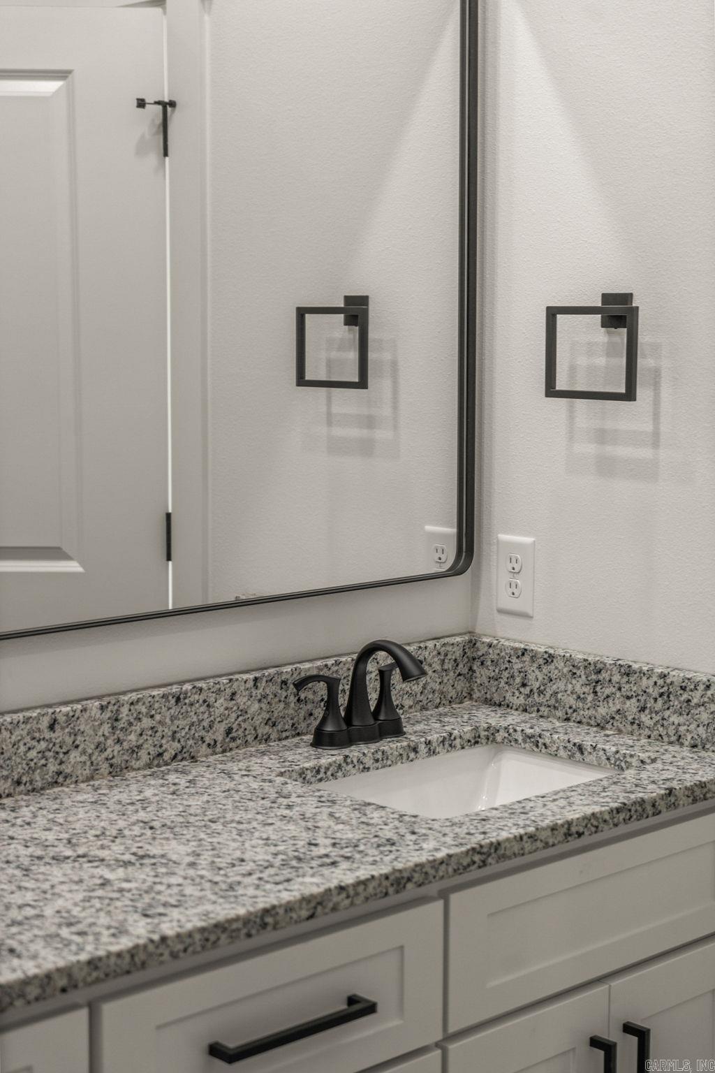 21 West Cedar Hill Road Greenbrier, AR 72058