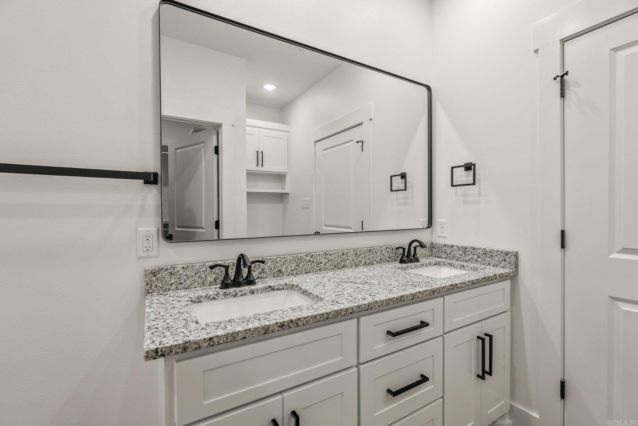 21 West Cedar Hill Road Greenbrier, AR 72058