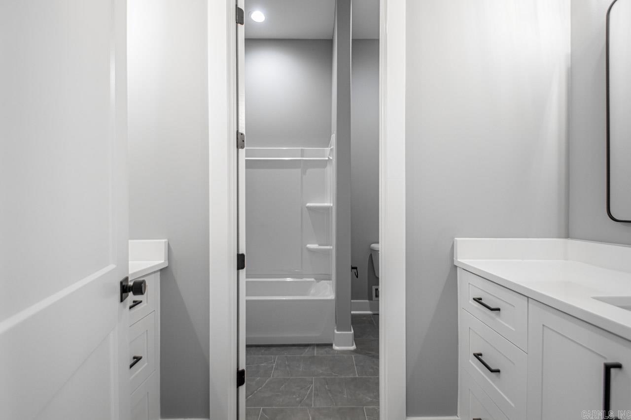 4917 Lake Vista  Benton, AR