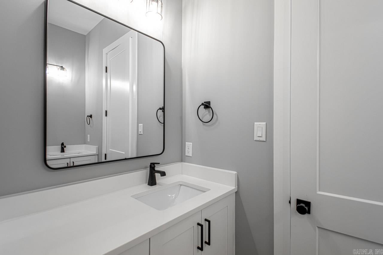 4917 Lake Vista  Benton, AR