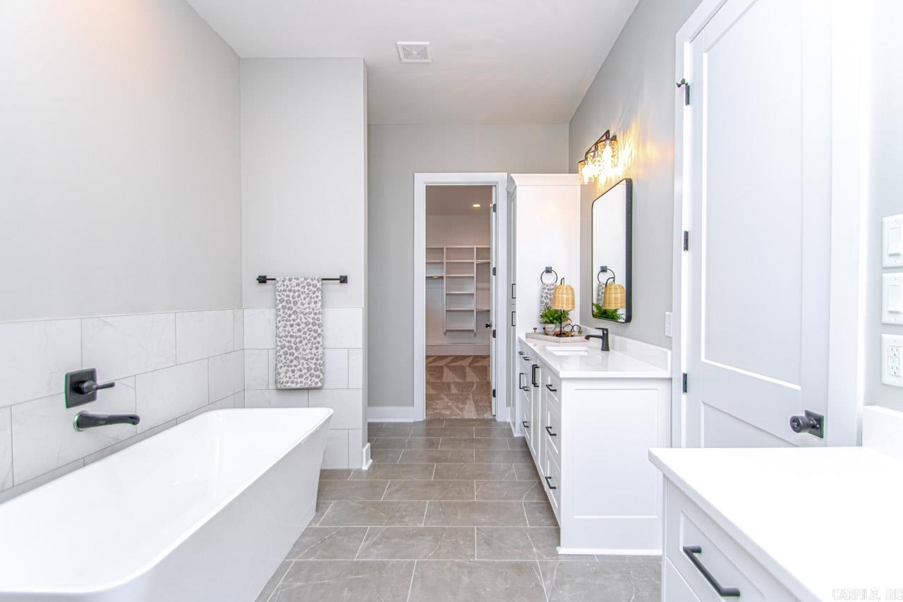 4917 Lake Vista  Benton, AR