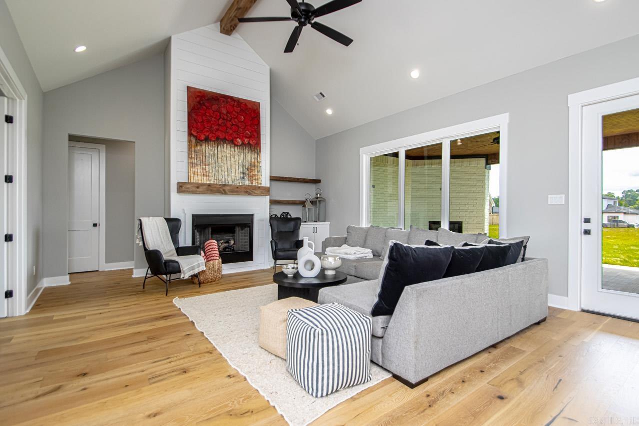 4917 Lake Vista  Benton, AR