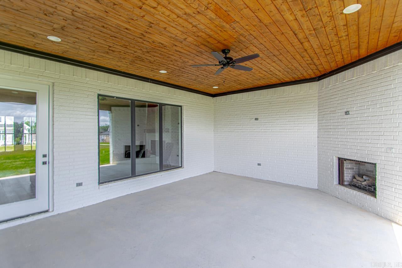 4917 Lake Vista  Benton, AR