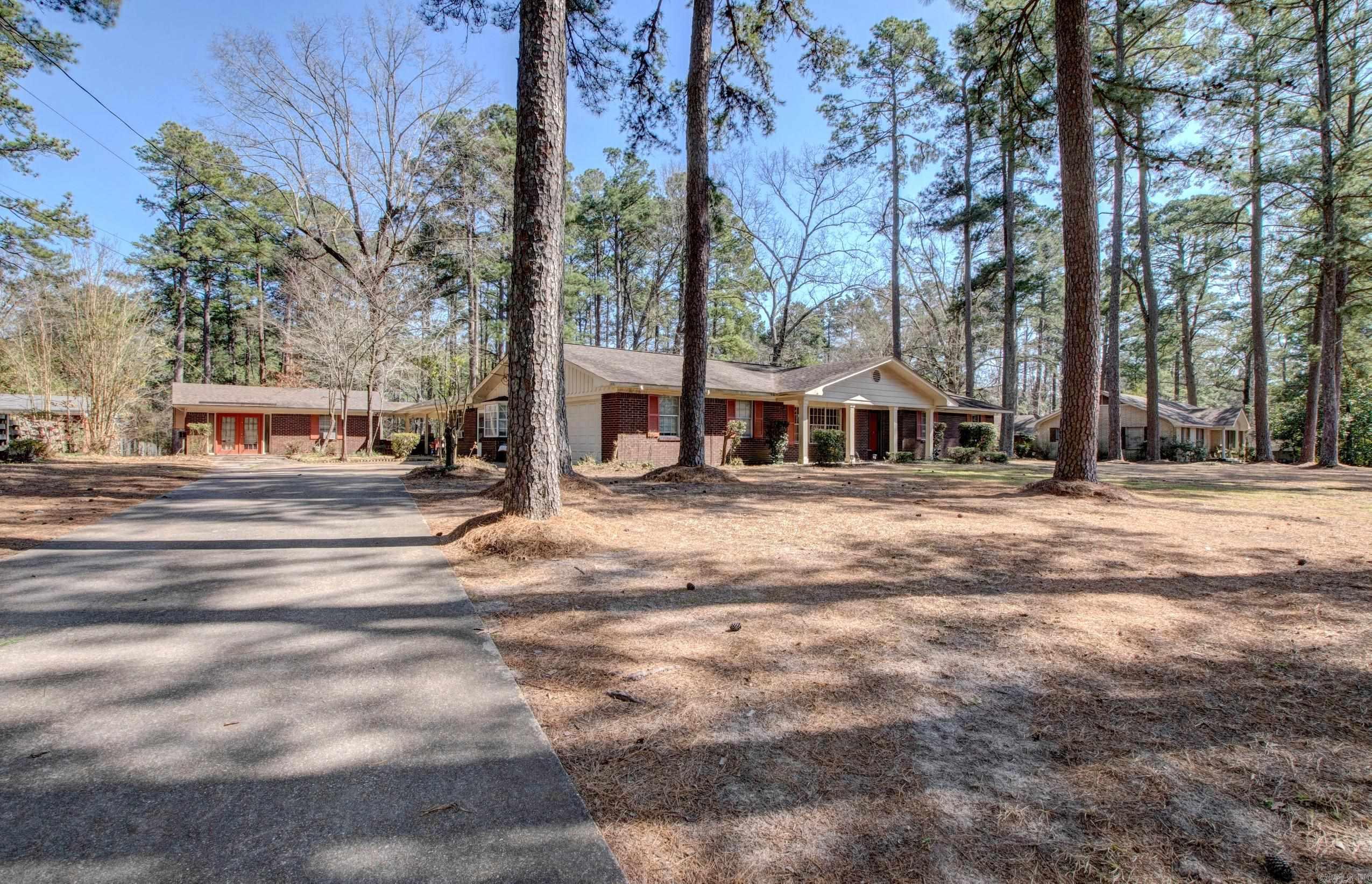 106 Pine Forest  Fordyce, AR