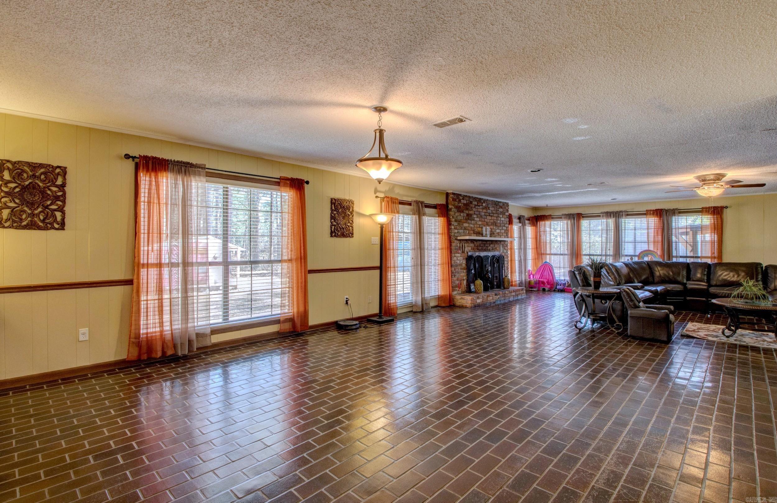 106 Pine Forest  Fordyce, AR