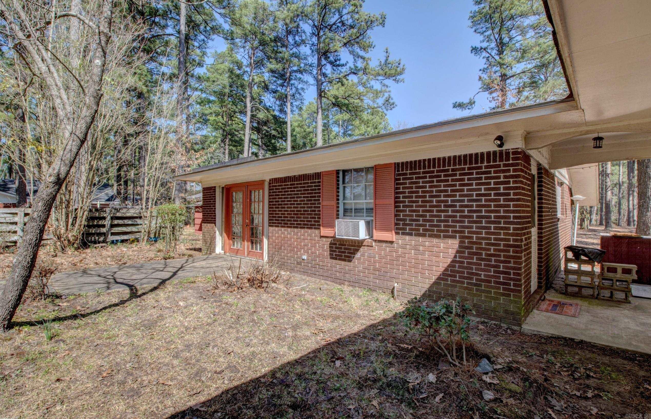 106 Pine Forest  Fordyce, AR