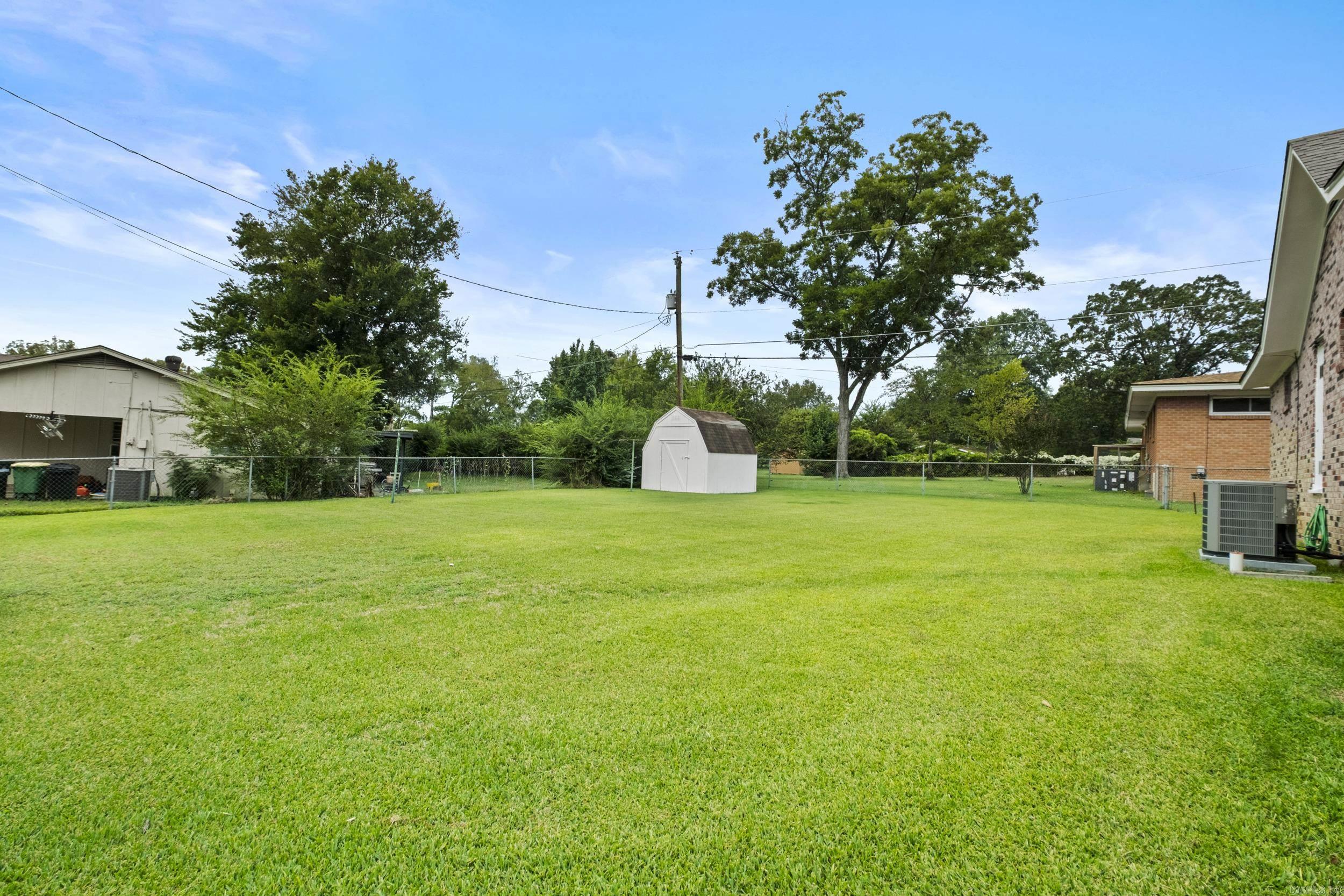 1926 E Lee  Sherwood, AR