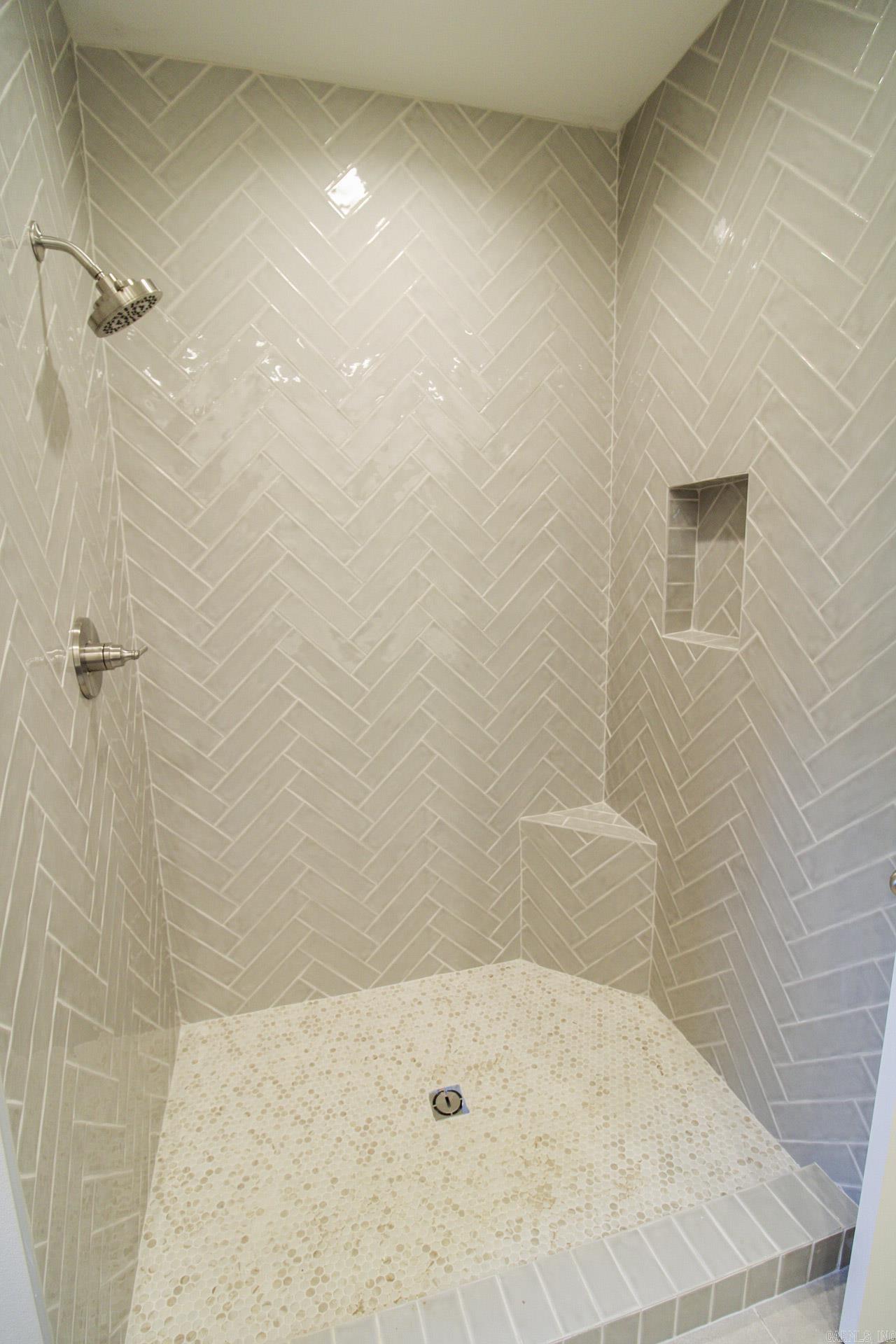 4685 College Conway, AR 72034