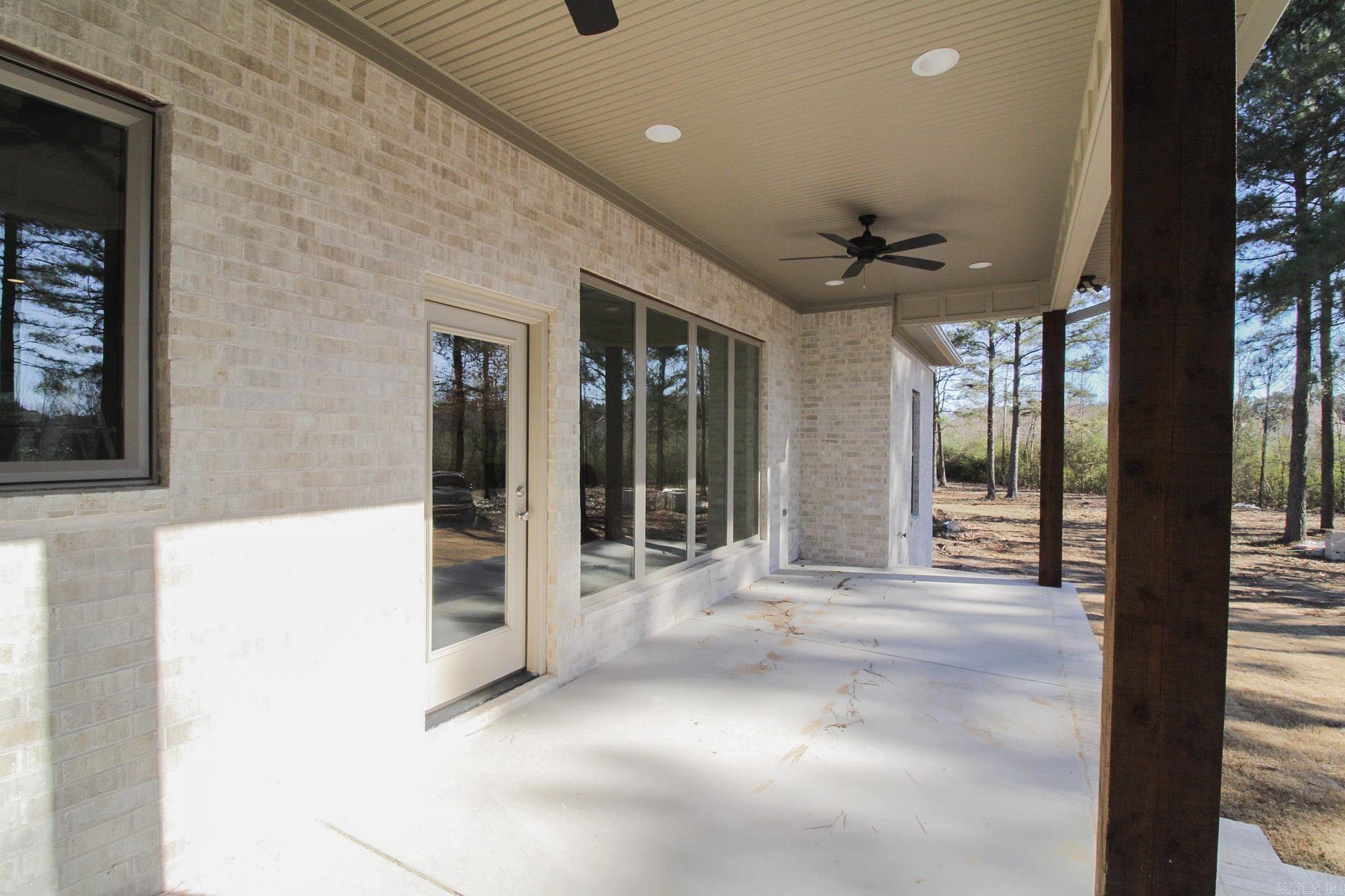 4685 College Conway, AR 72034