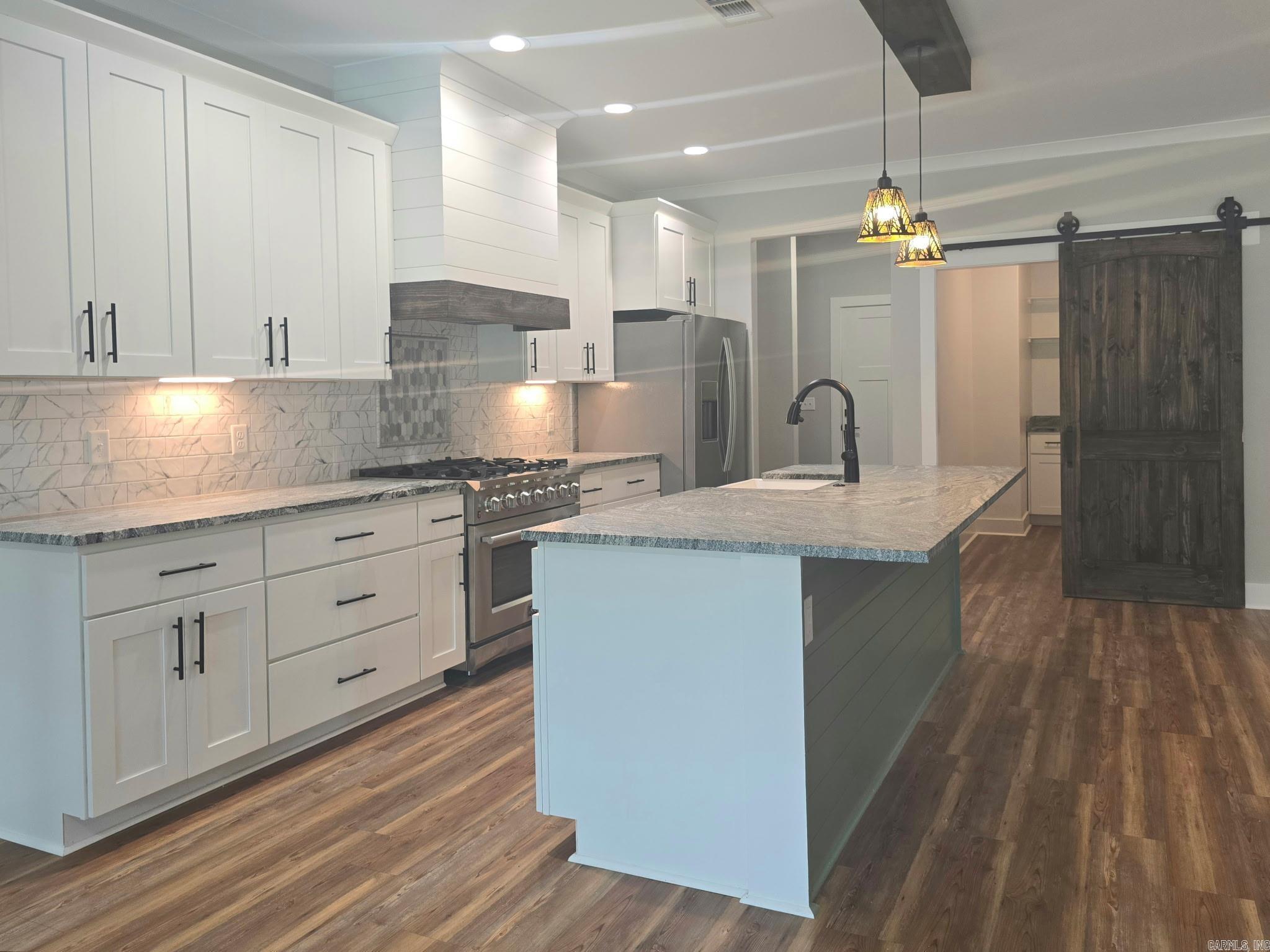 664 Hiram  Bauxite, AR