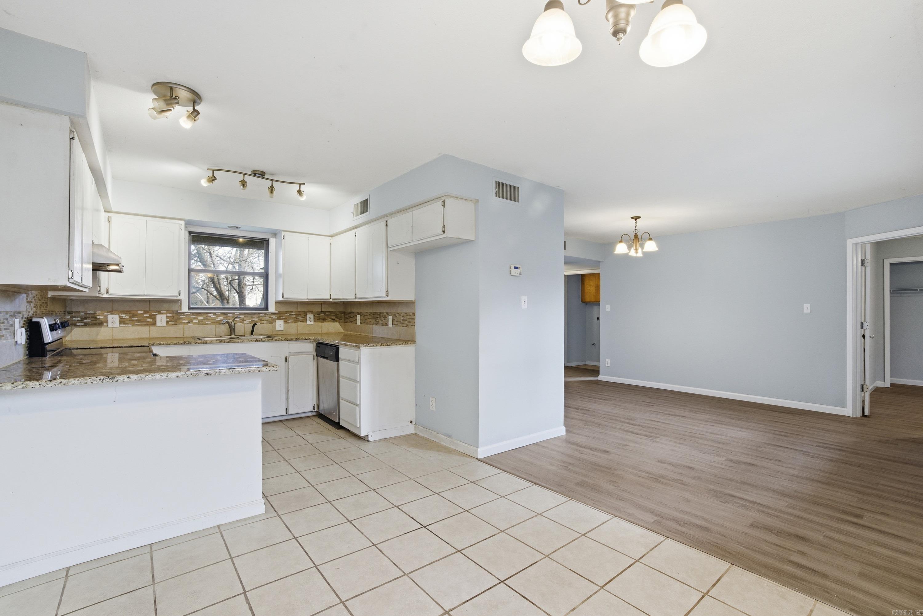 907 Mountain Valley Dr  Perryville, AR