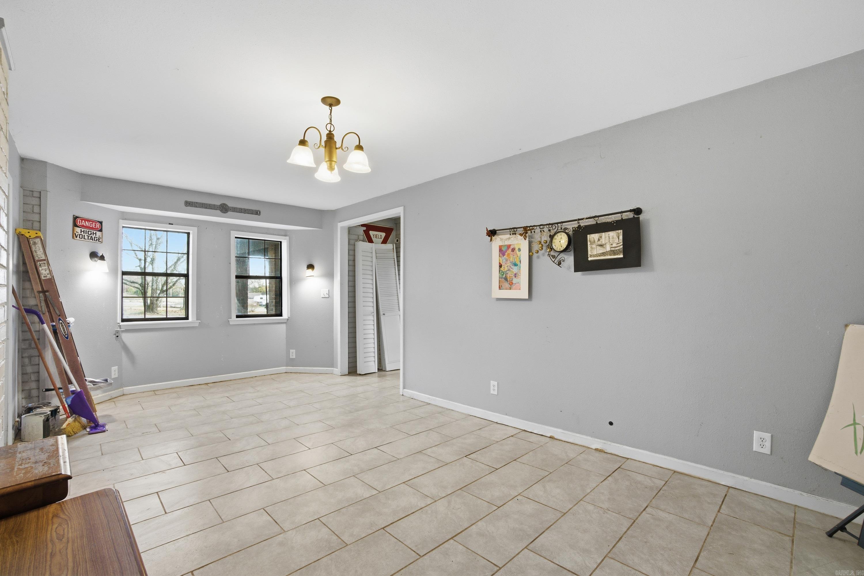 907 Mountain Valley Dr  Perryville, AR