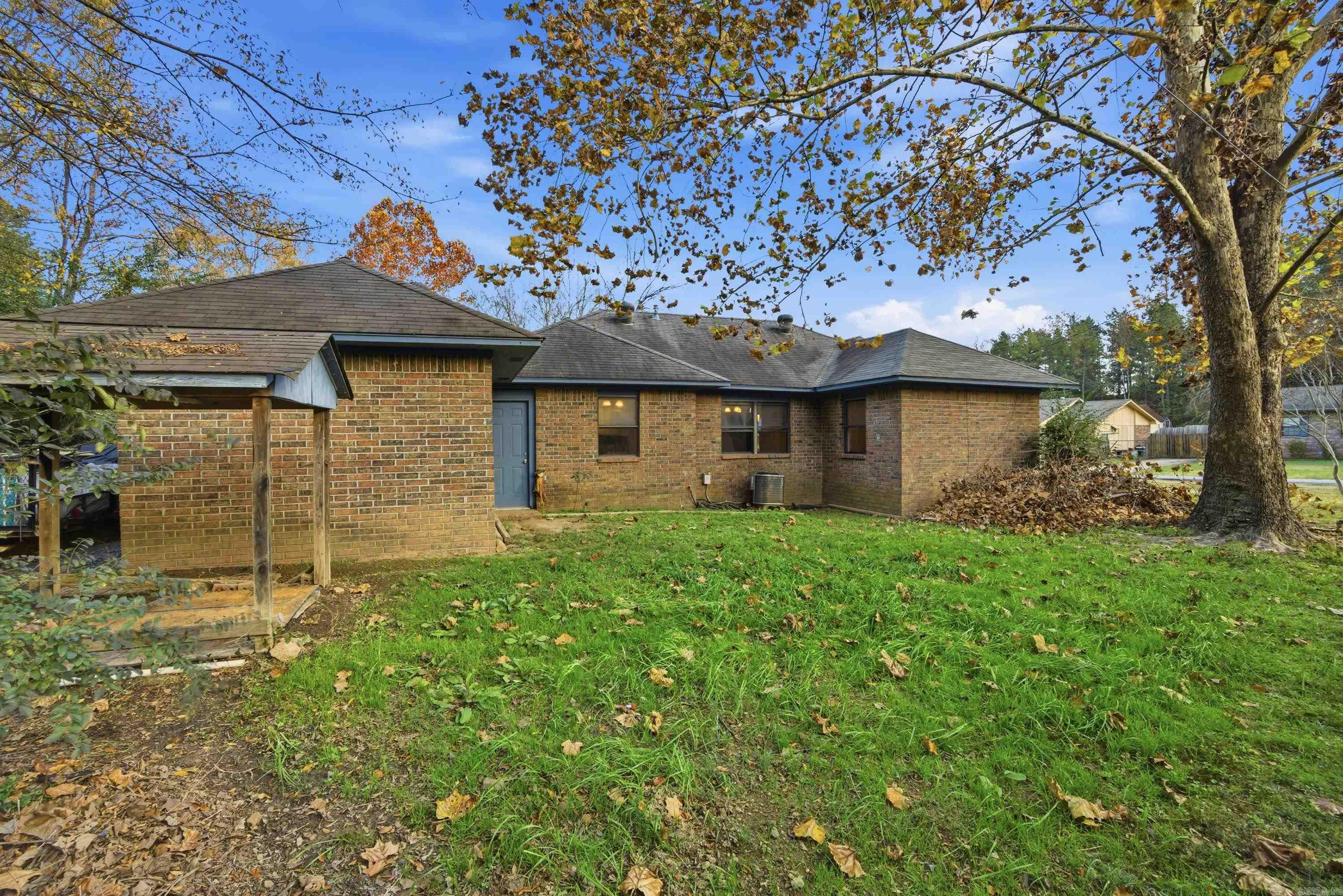 907 Mountain Valley Dr  Perryville, AR