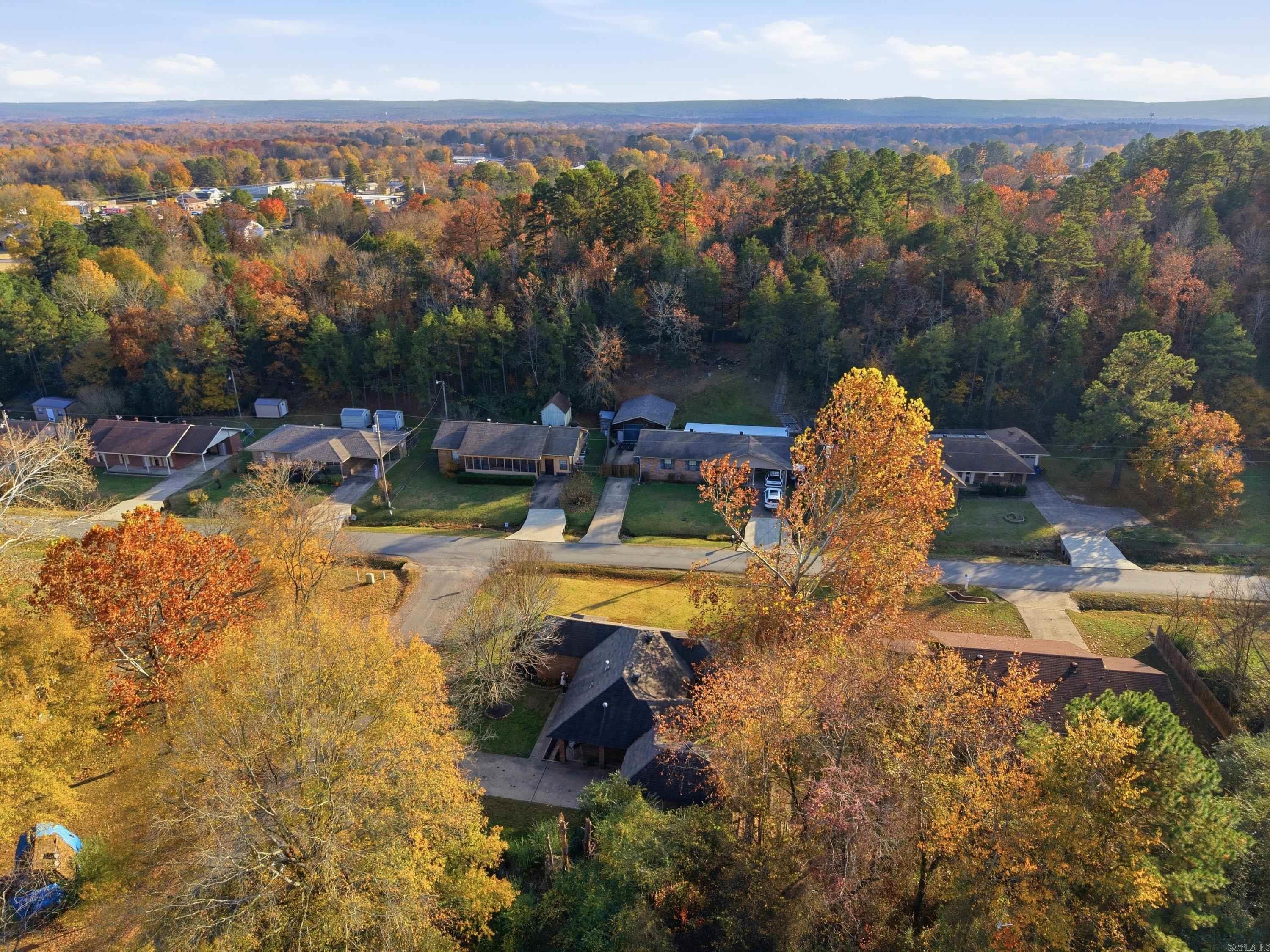 907 Mountain Valley Dr  Perryville, AR