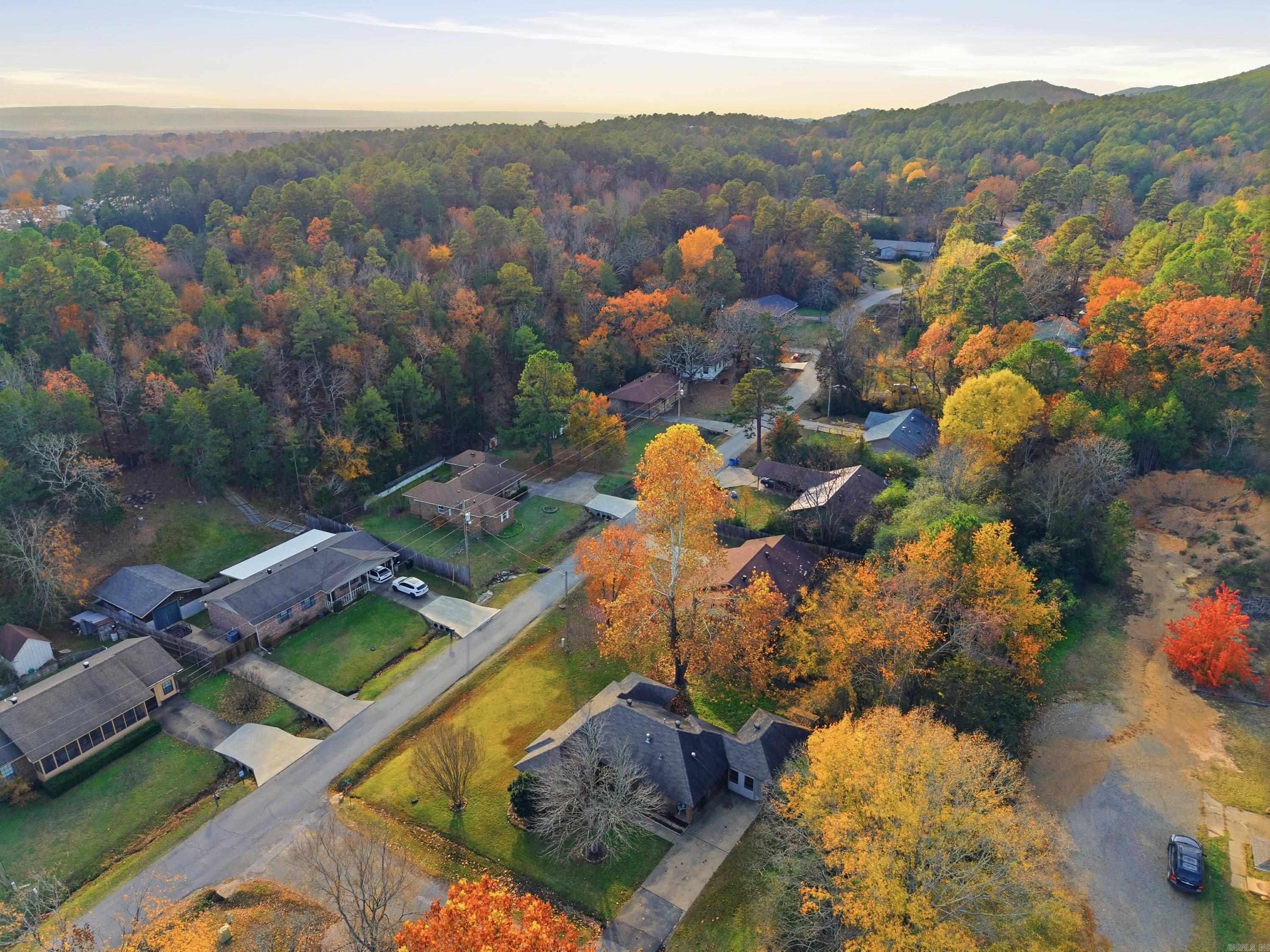 907 Mountain Valley Dr  Perryville, AR