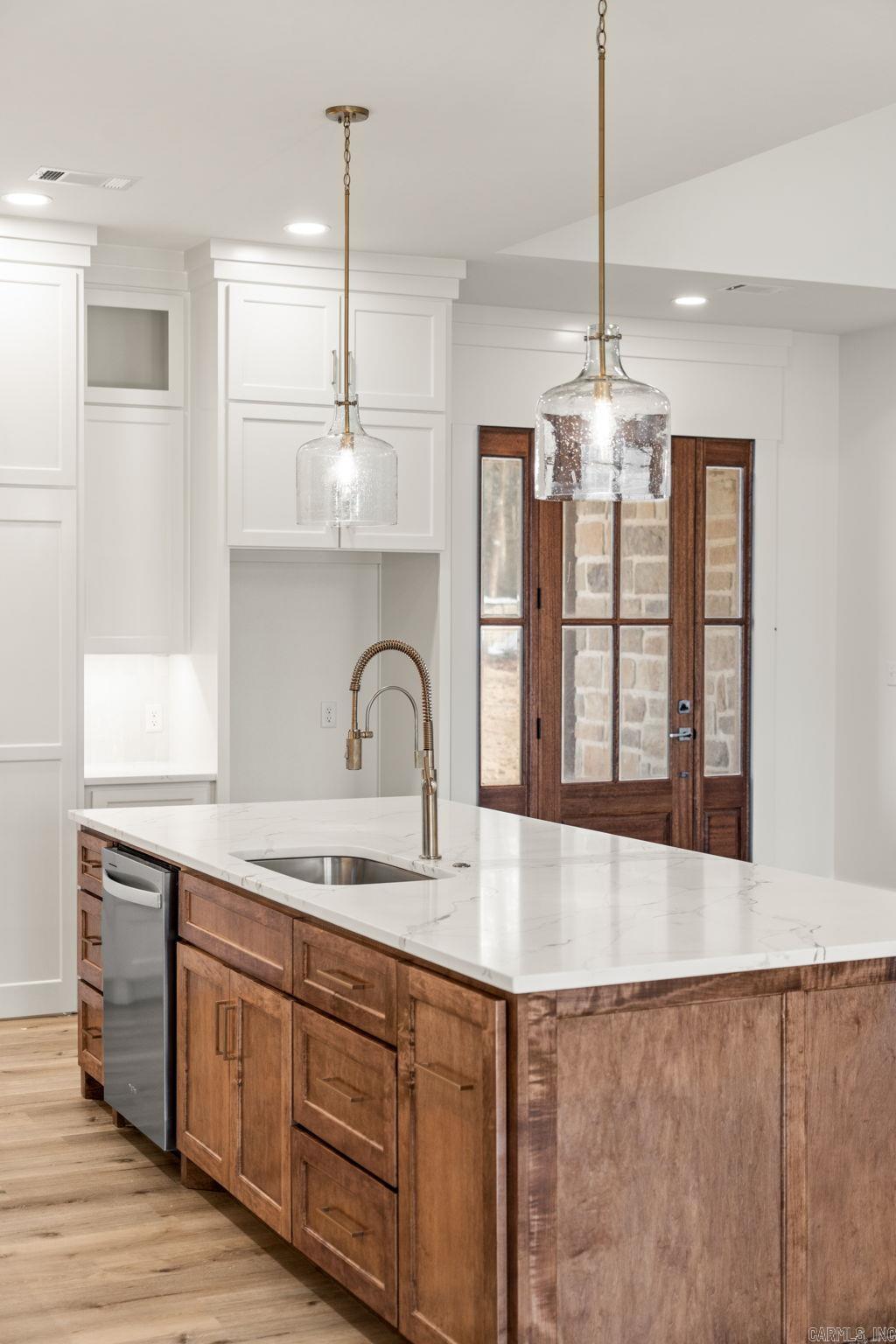 15 Elrod Drive  Greers Ferry, AR