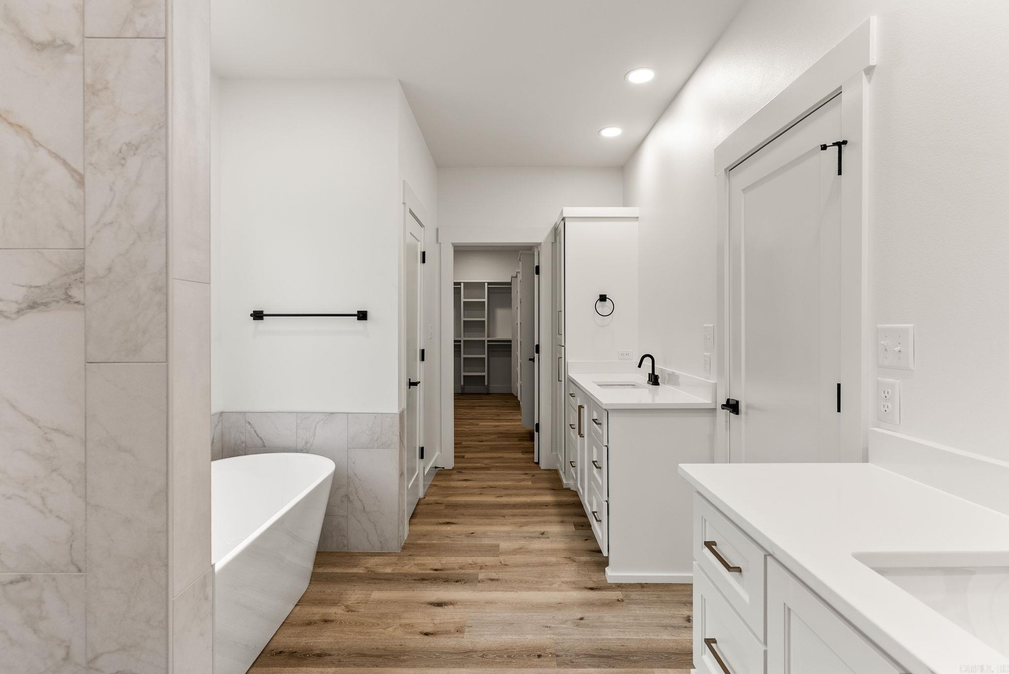 15 Elrod Drive  Greers Ferry, AR