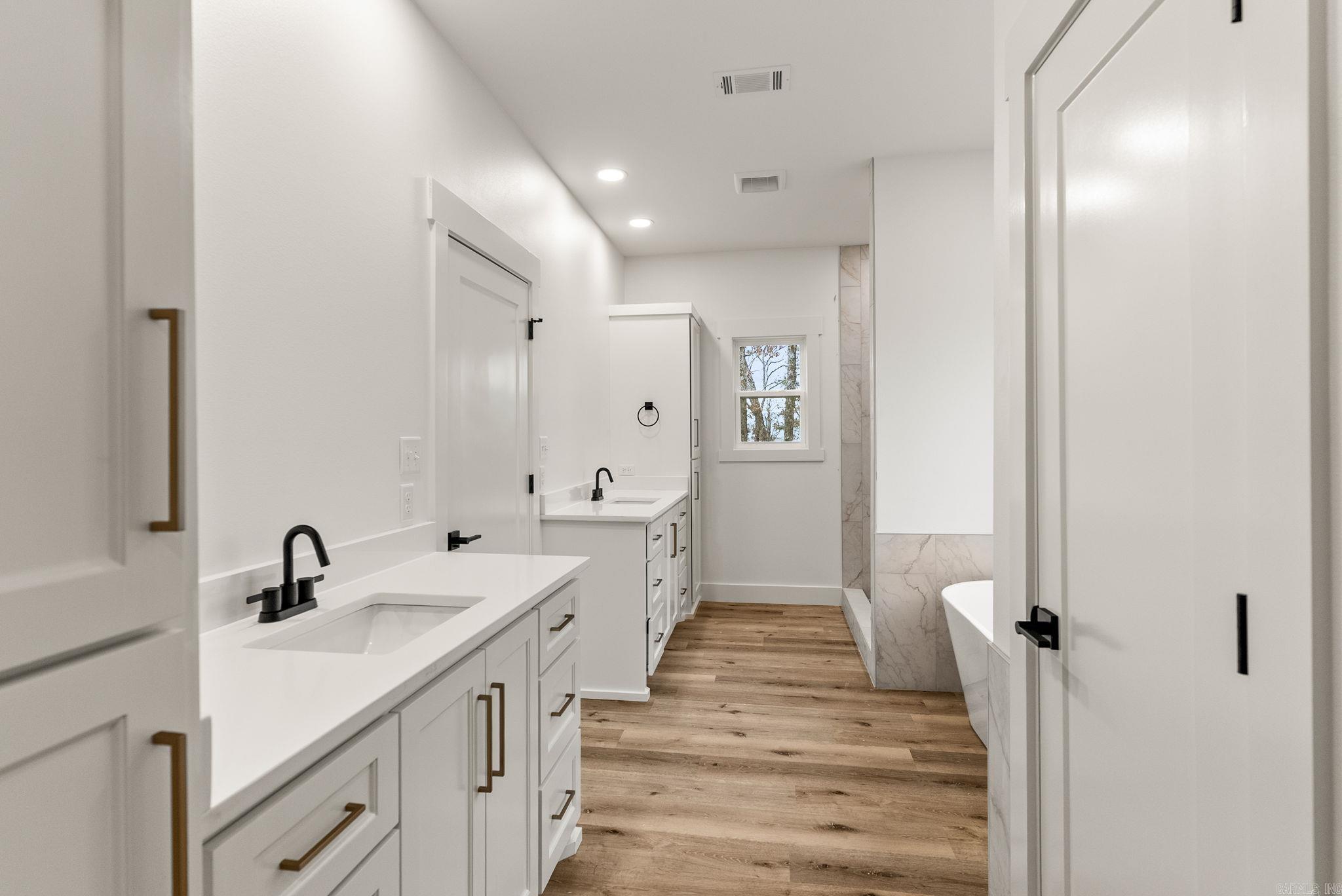 15 Elrod Drive  Greers Ferry, AR