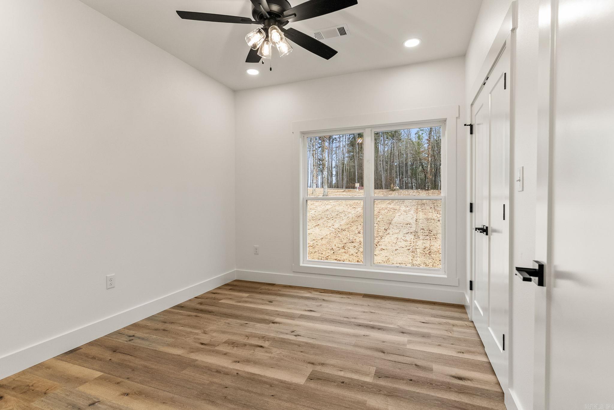 15 Elrod Drive  Greers Ferry, AR