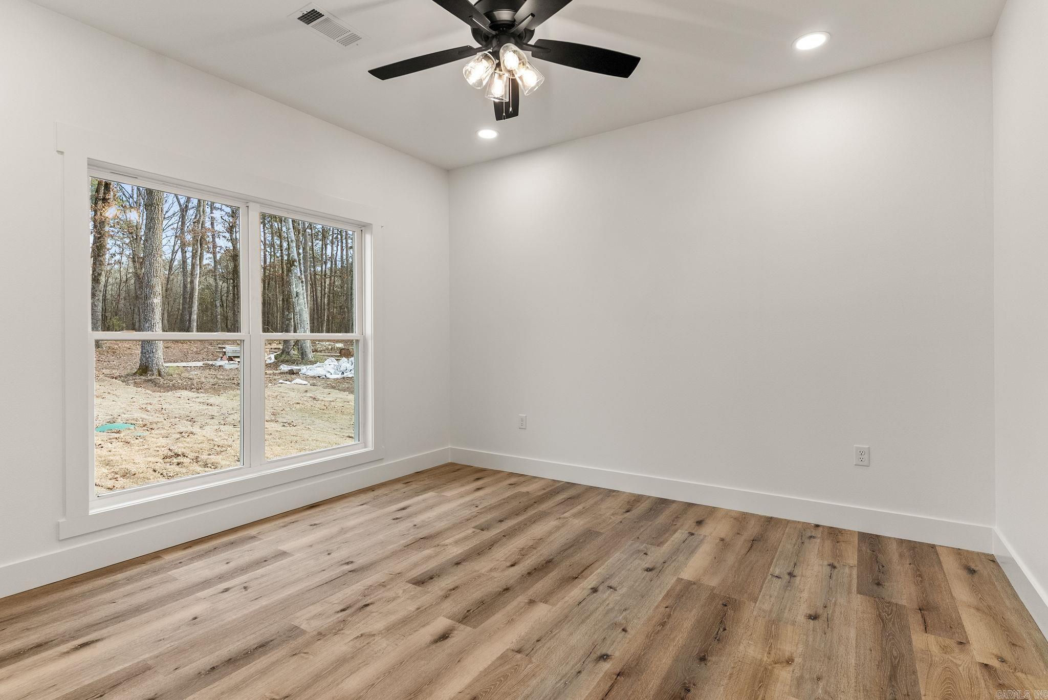 15 Elrod Drive  Greers Ferry, AR