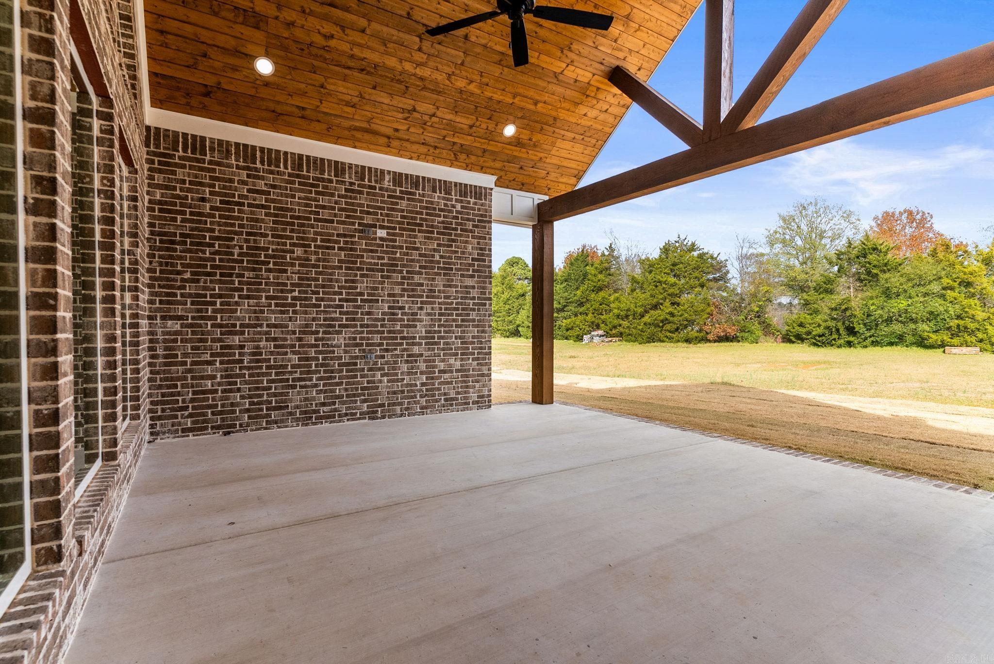 85 Emerald Lane  Greers Ferry, AR