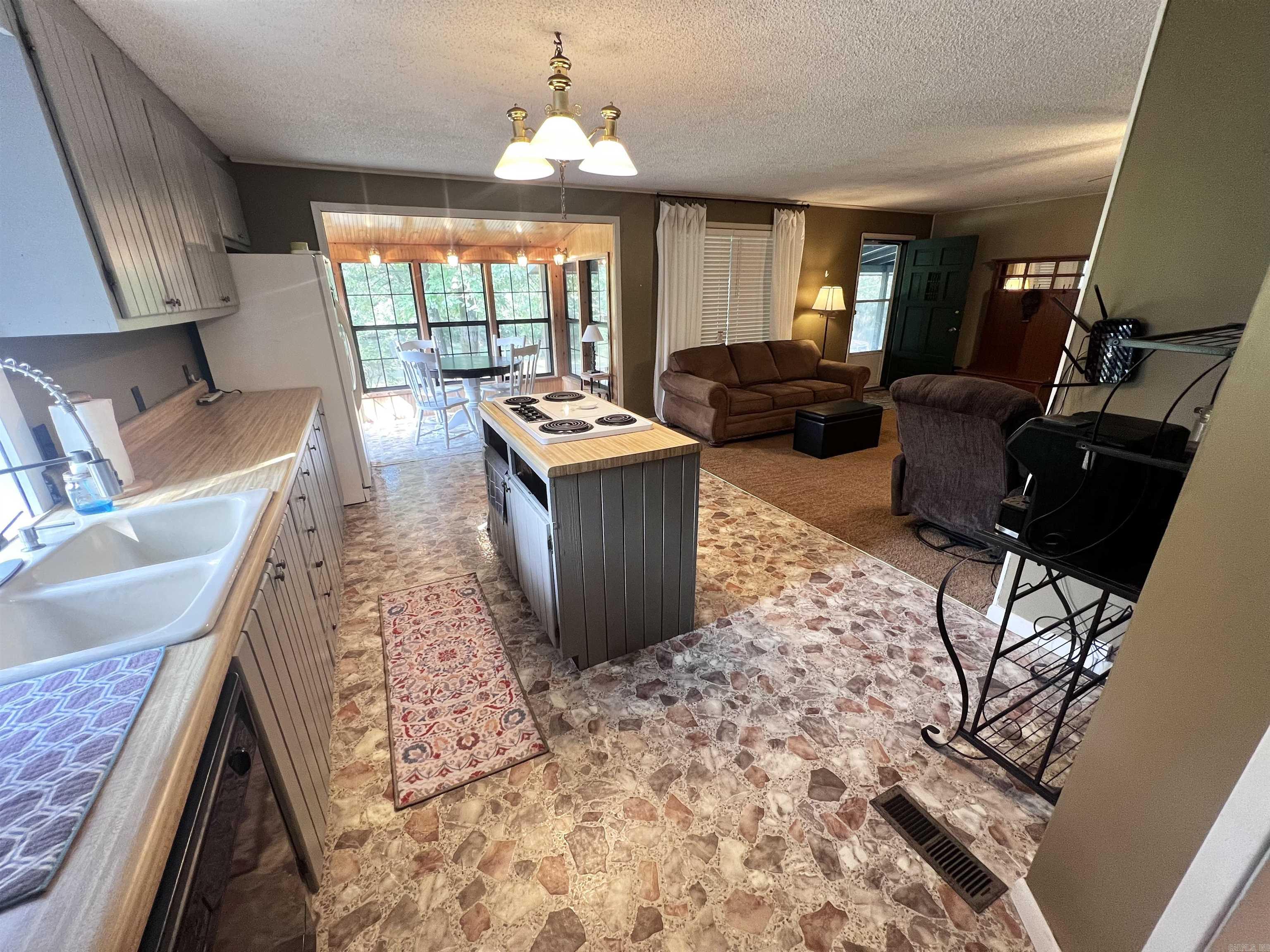 1695 Chicot Trail  Bismarck, AR