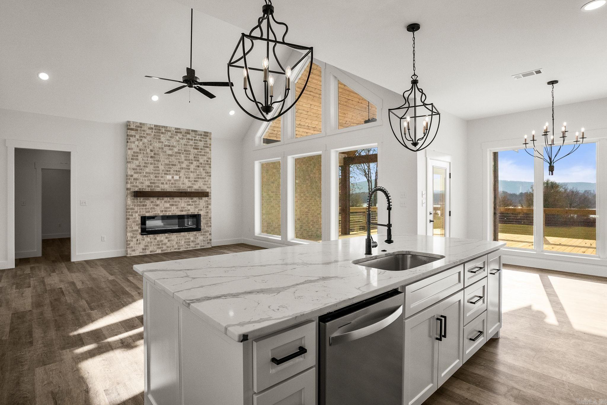 130 Emerald Lane  Greers Ferry, AR