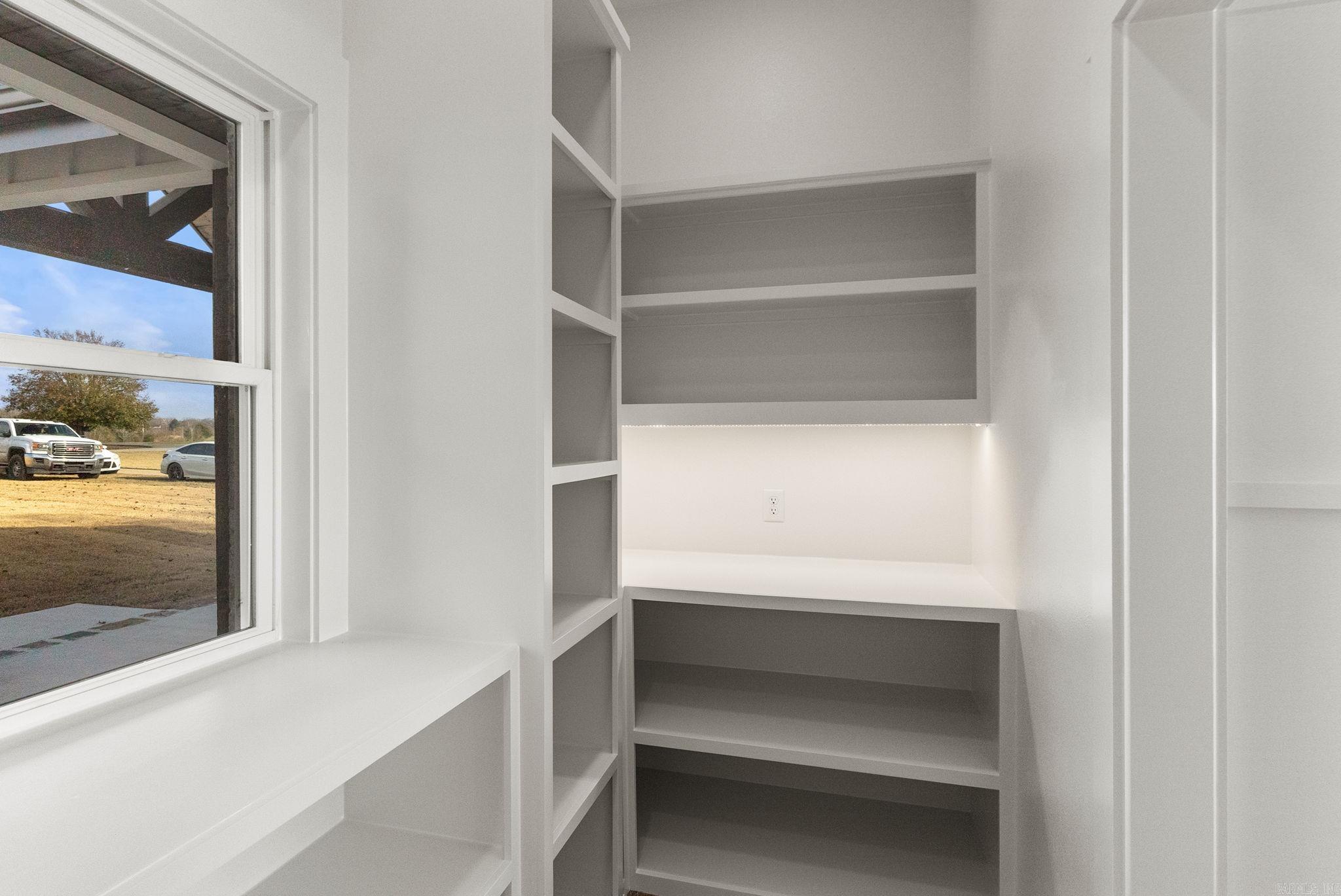 130 Emerald Lane  Greers Ferry, AR