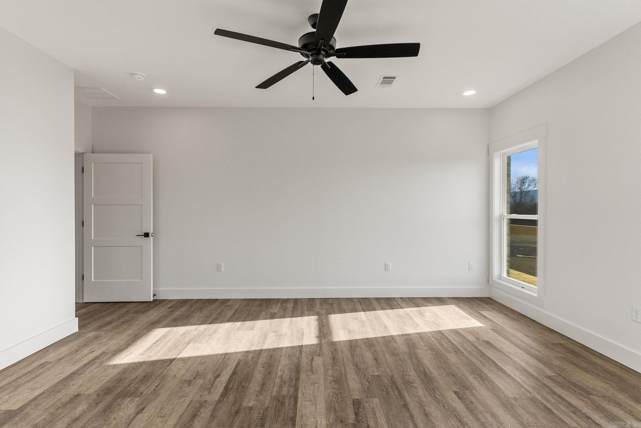 130 Emerald Lane  Greers Ferry, AR